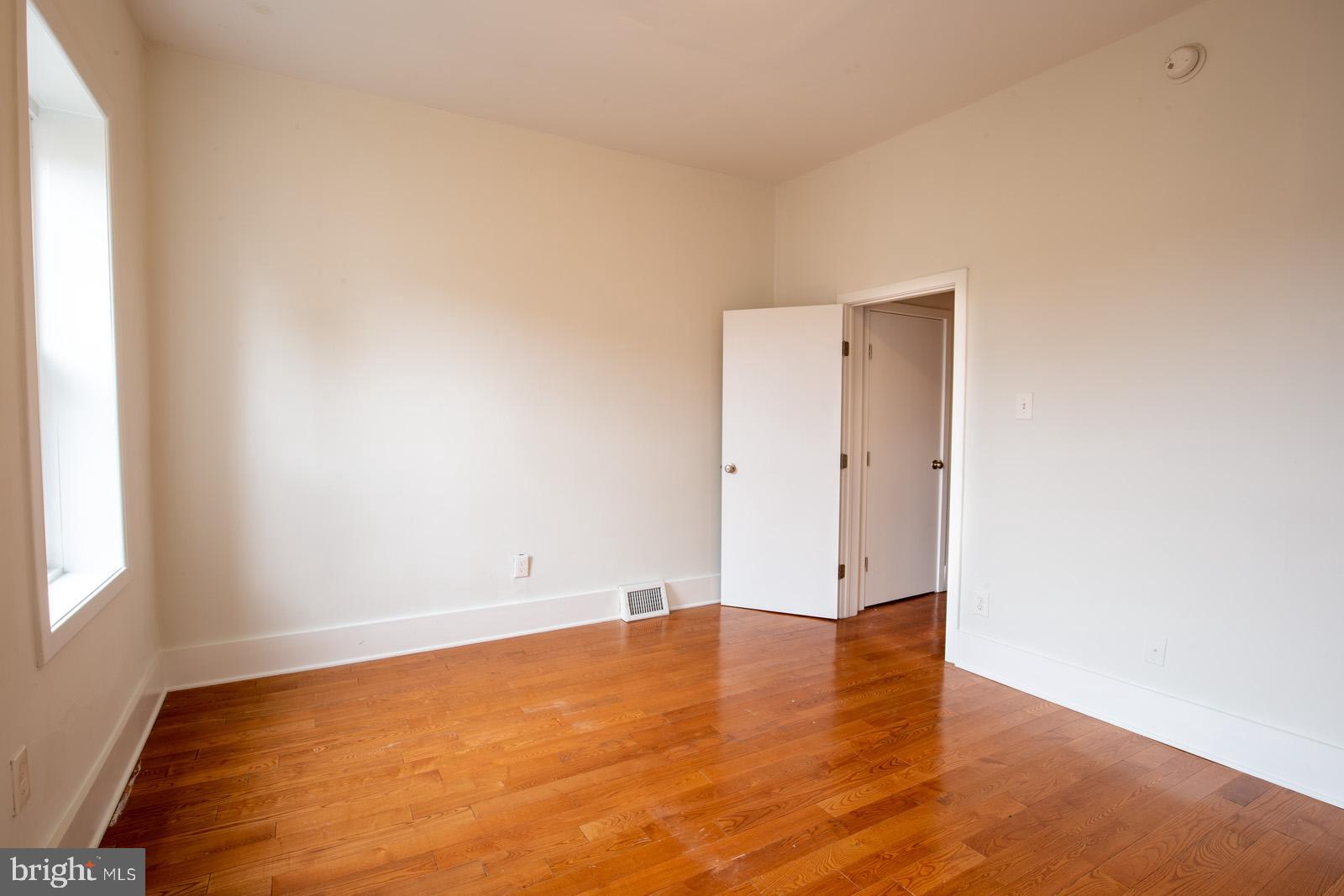 POINT BREEZE - Residential Lease