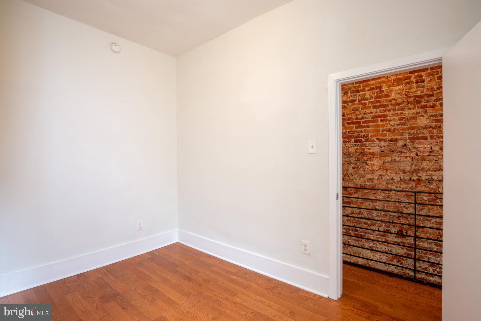 POINT BREEZE - Residential Lease