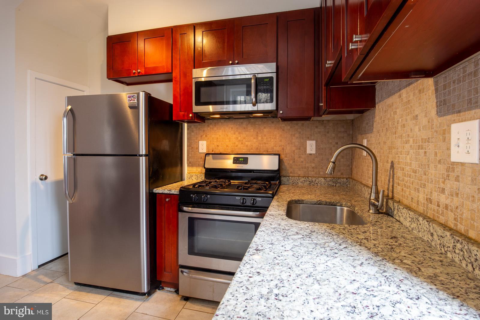 POINT BREEZE - Residential Lease