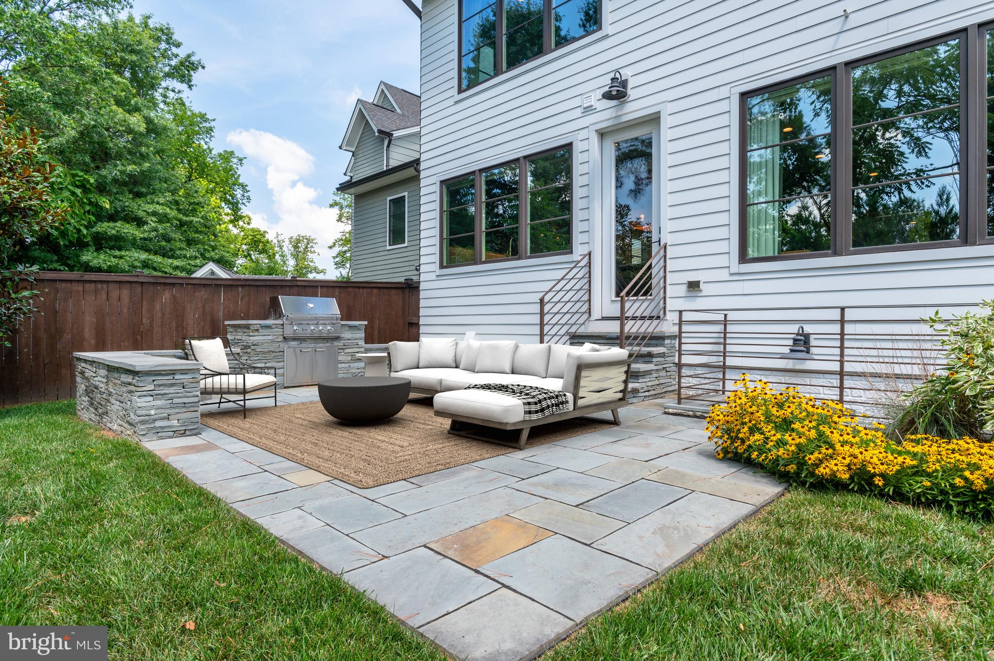 ROOSEVELT PLACE - Residential