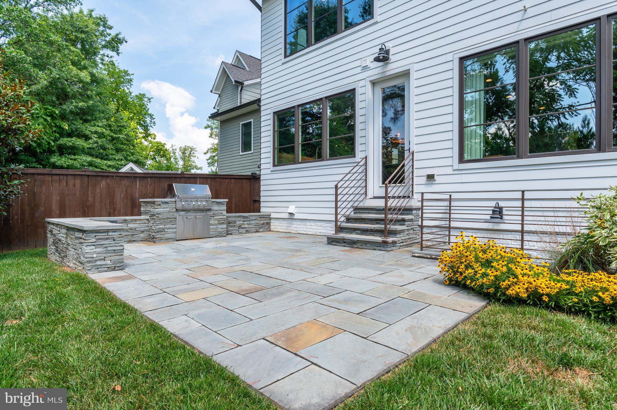 ROOSEVELT PLACE - Residential