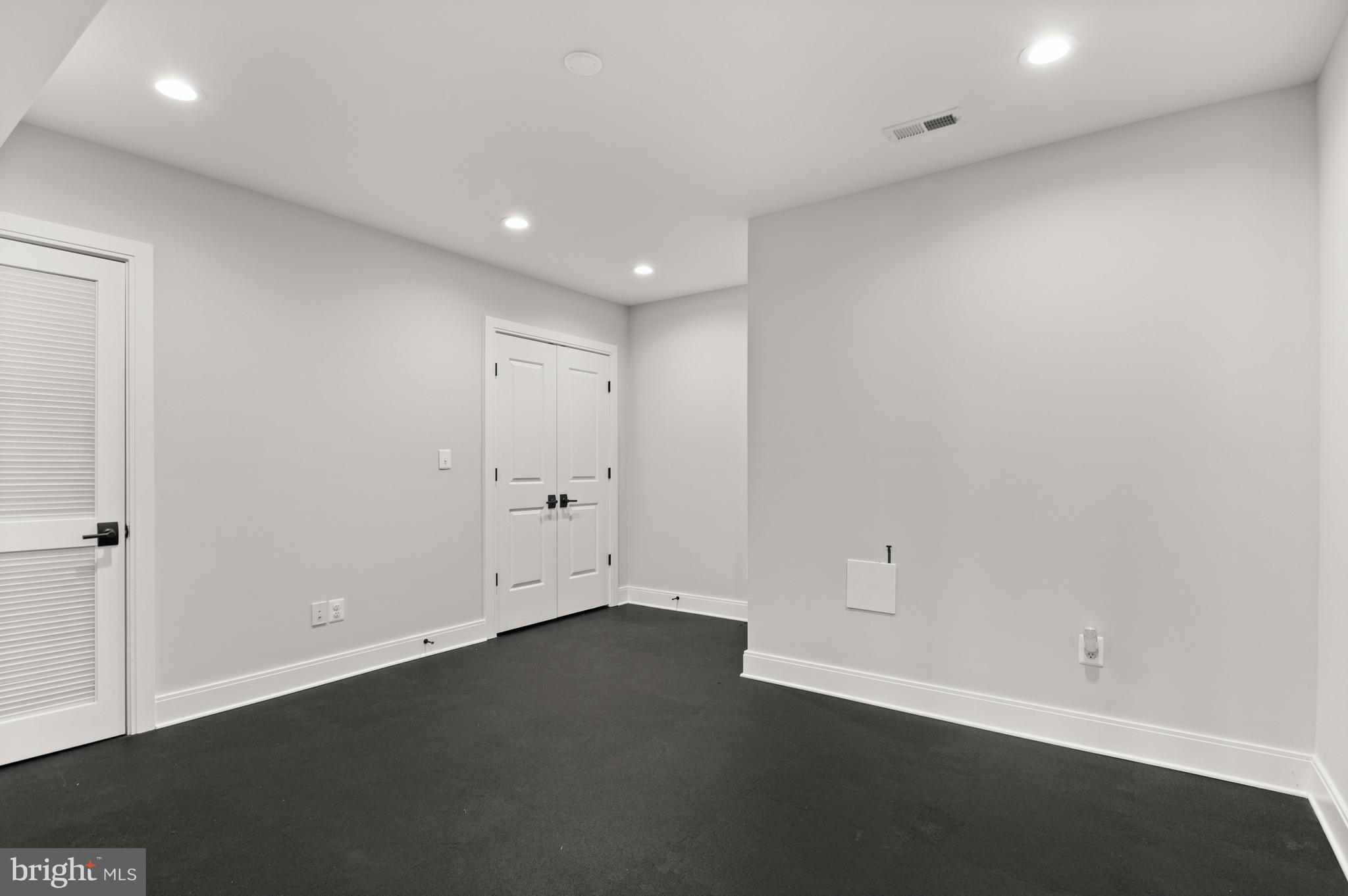 ROOSEVELT PLACE - Residential