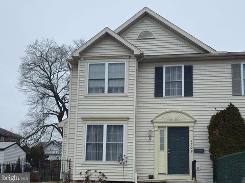 1709 FLORENCE STREET READING PA 19605