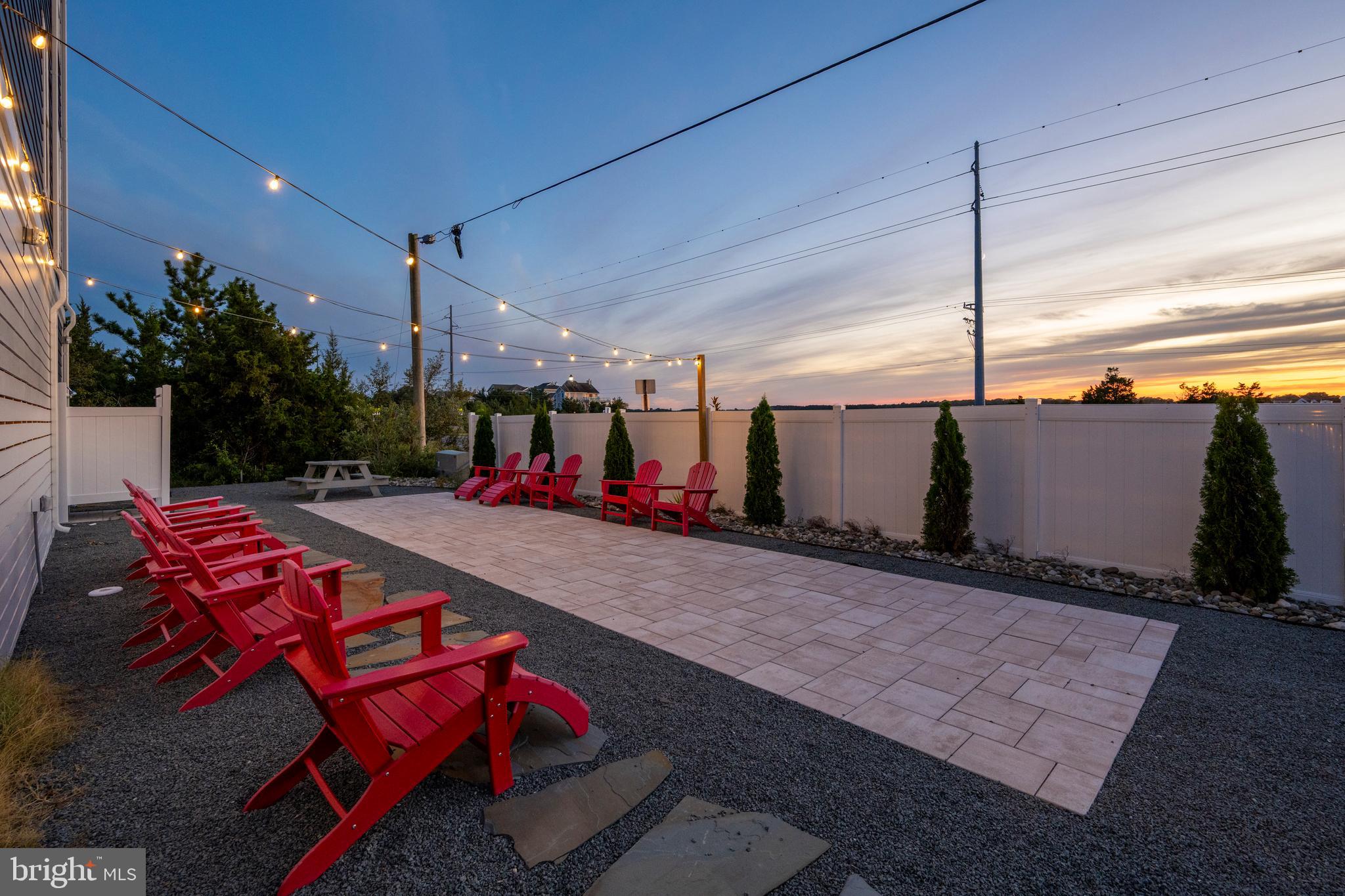 TOWER SHORES - Residential