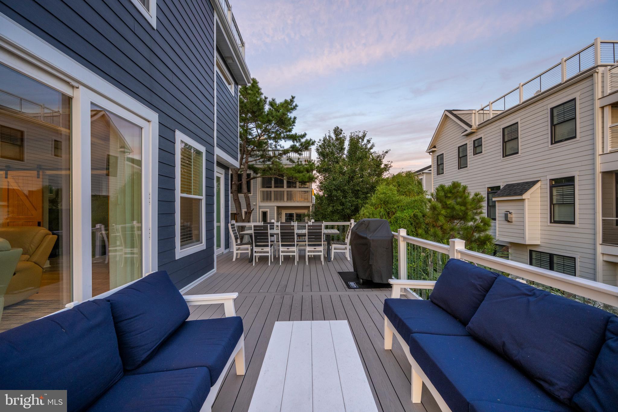 TOWER SHORES - Residential