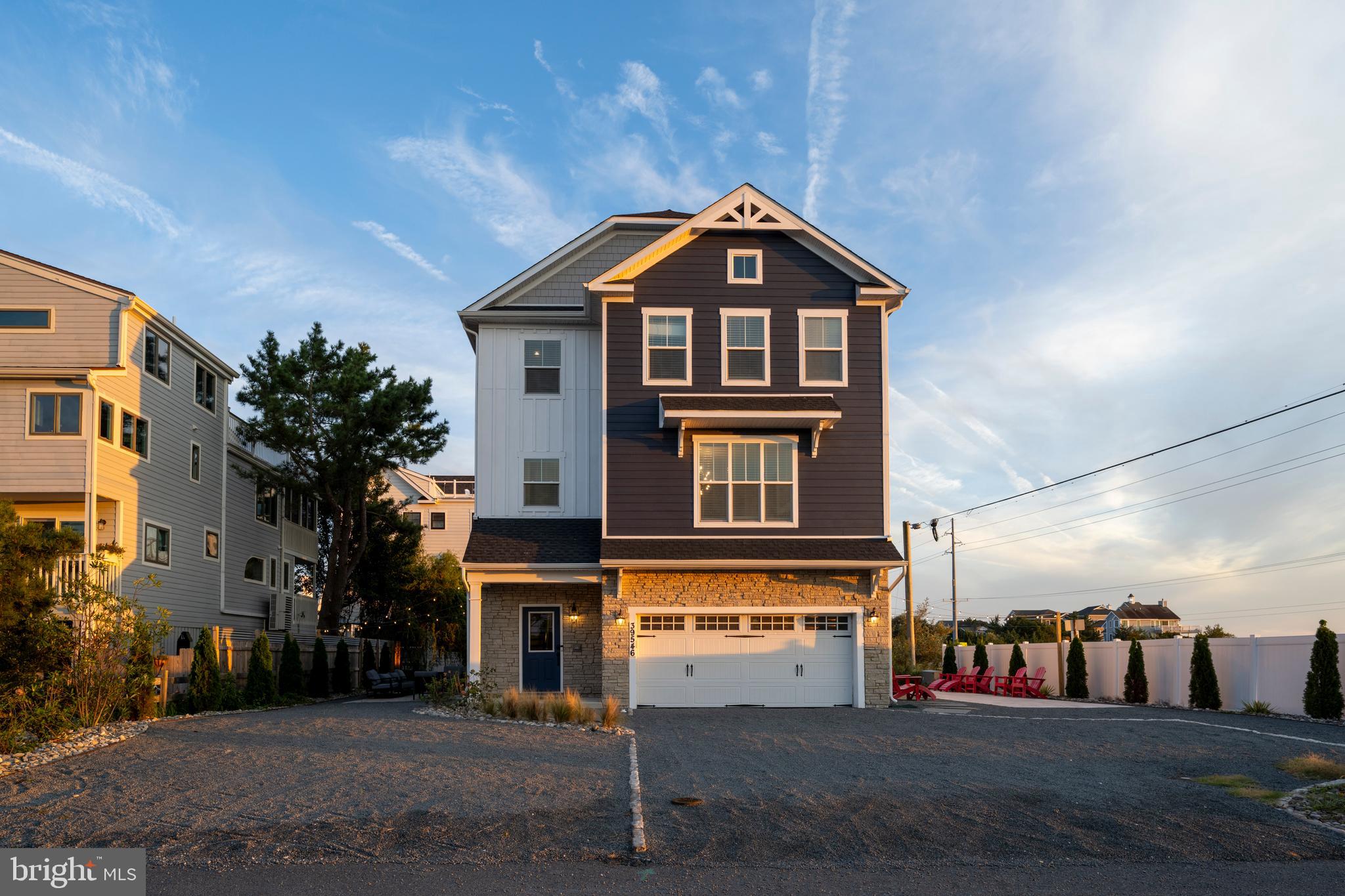 TOWER SHORES - Residential