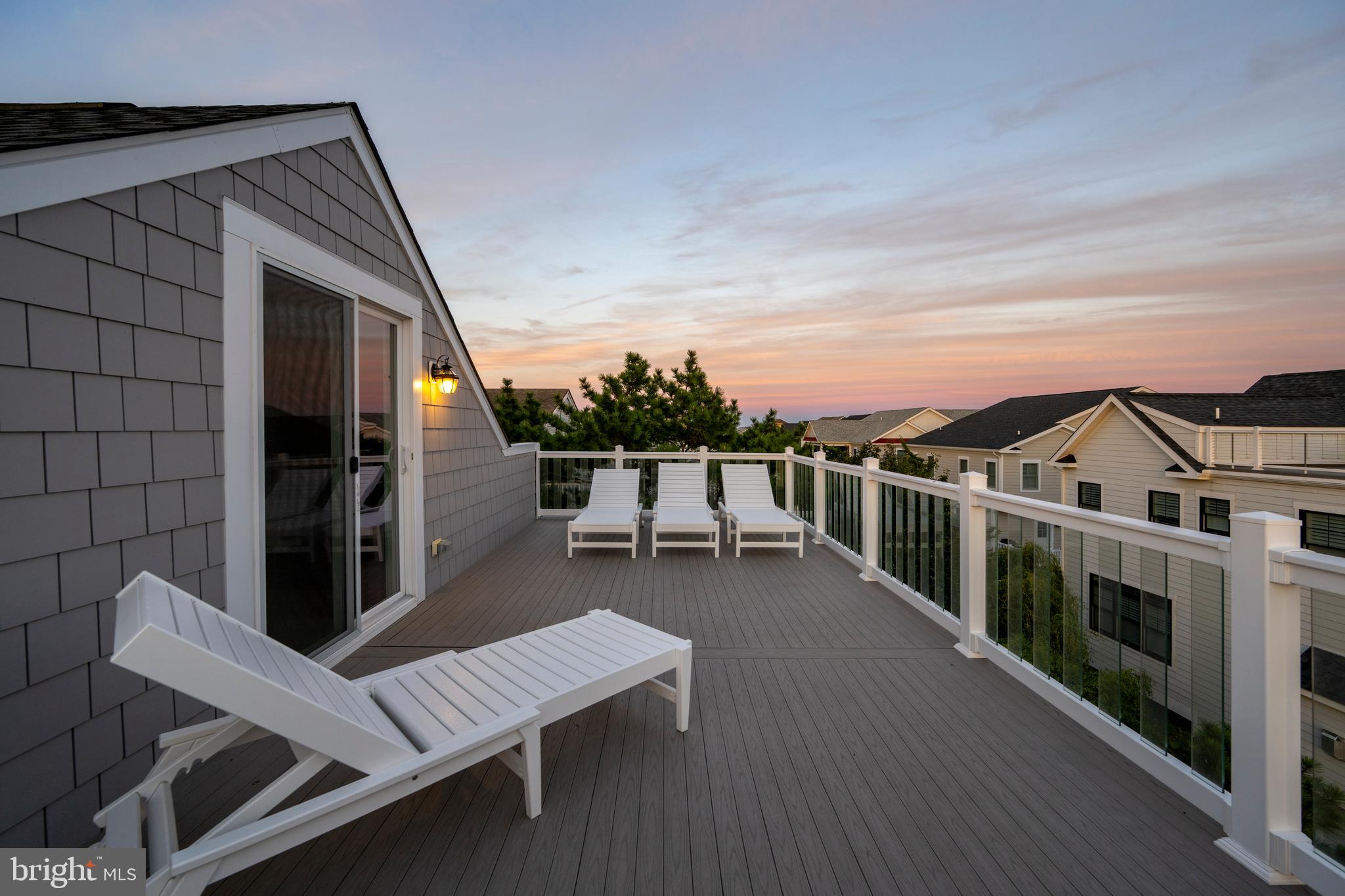 TOWER SHORES - Residential