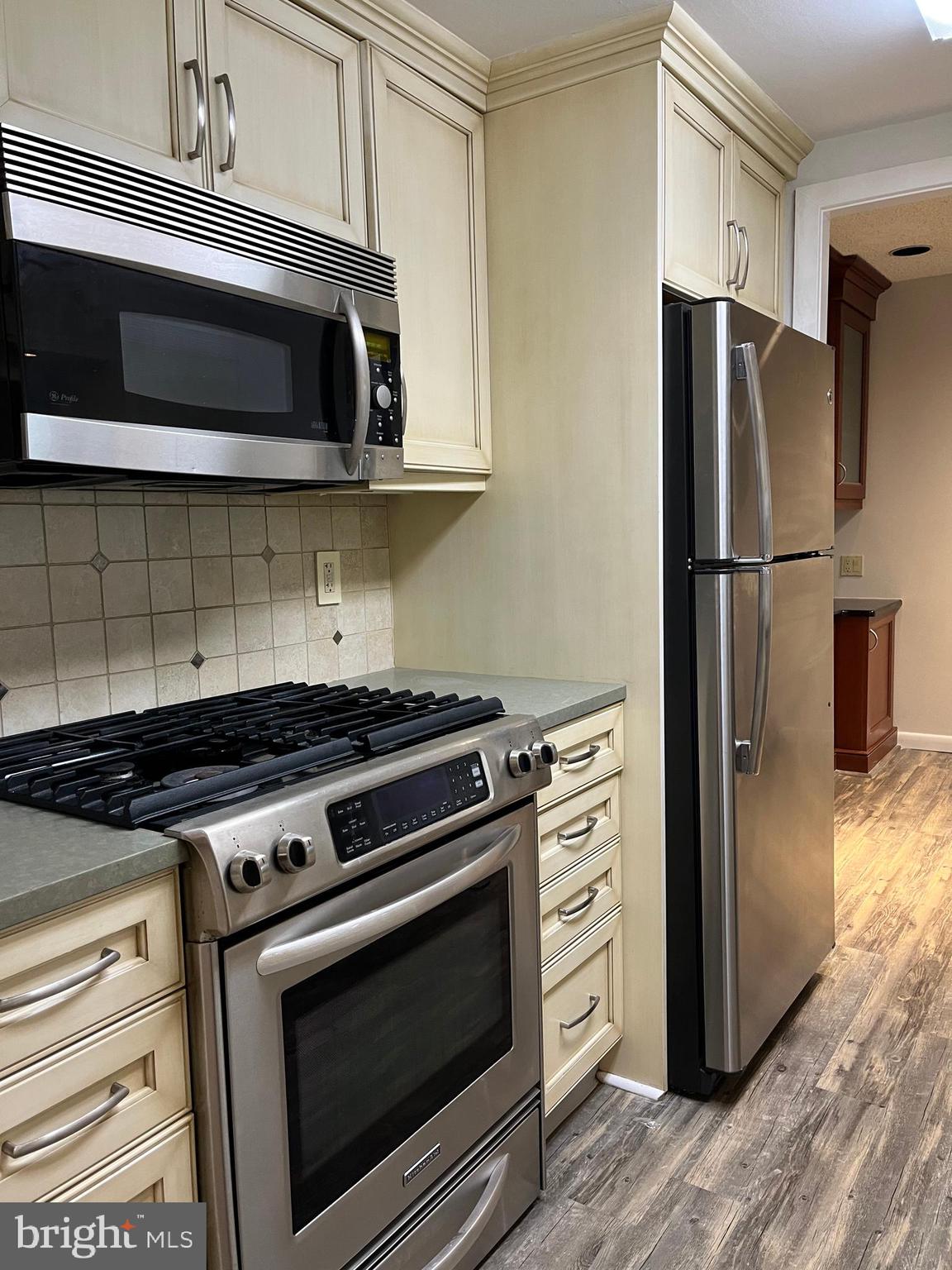 BEAVER HILL - Residential