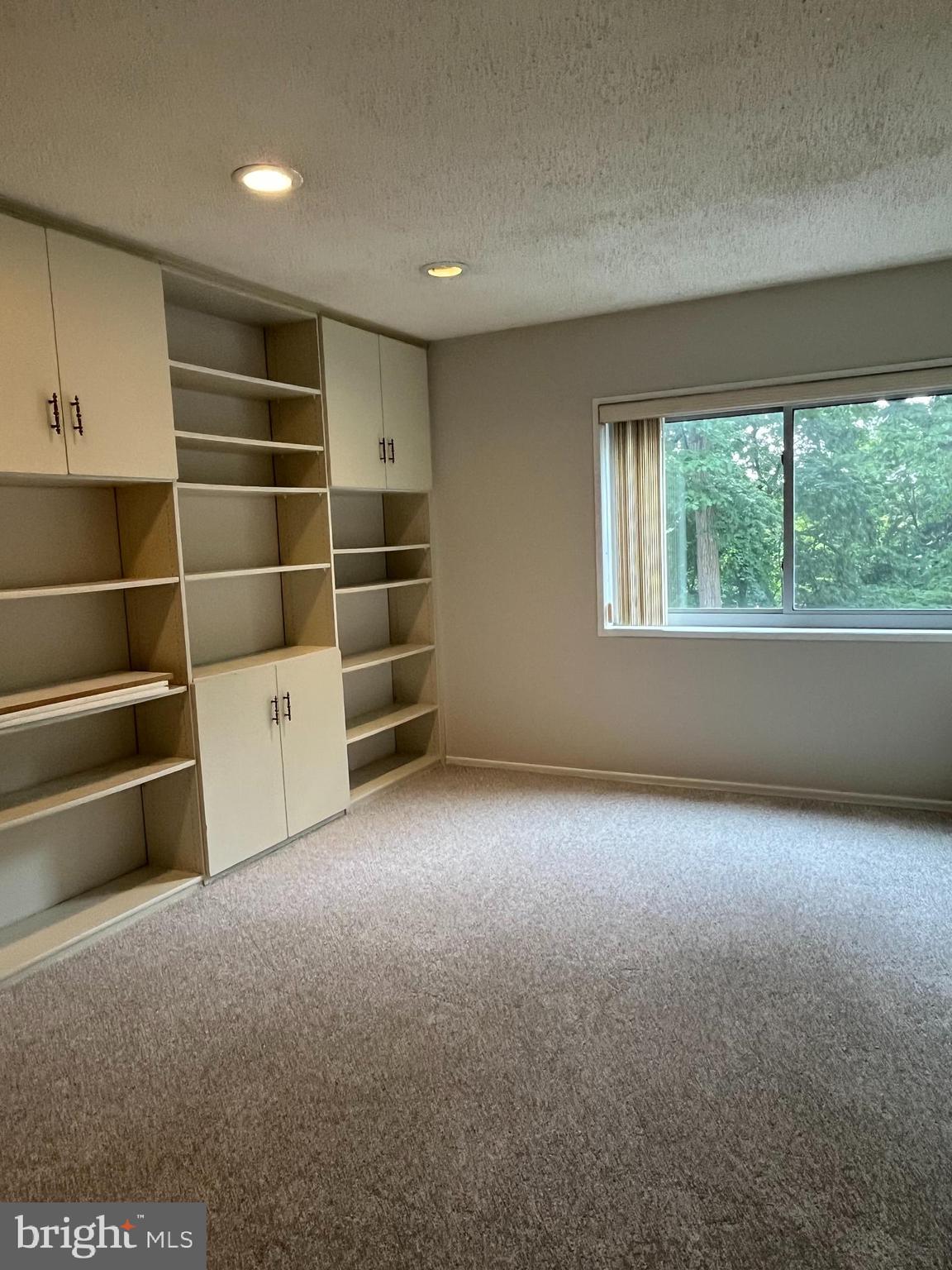 BEAVER HILL - Residential