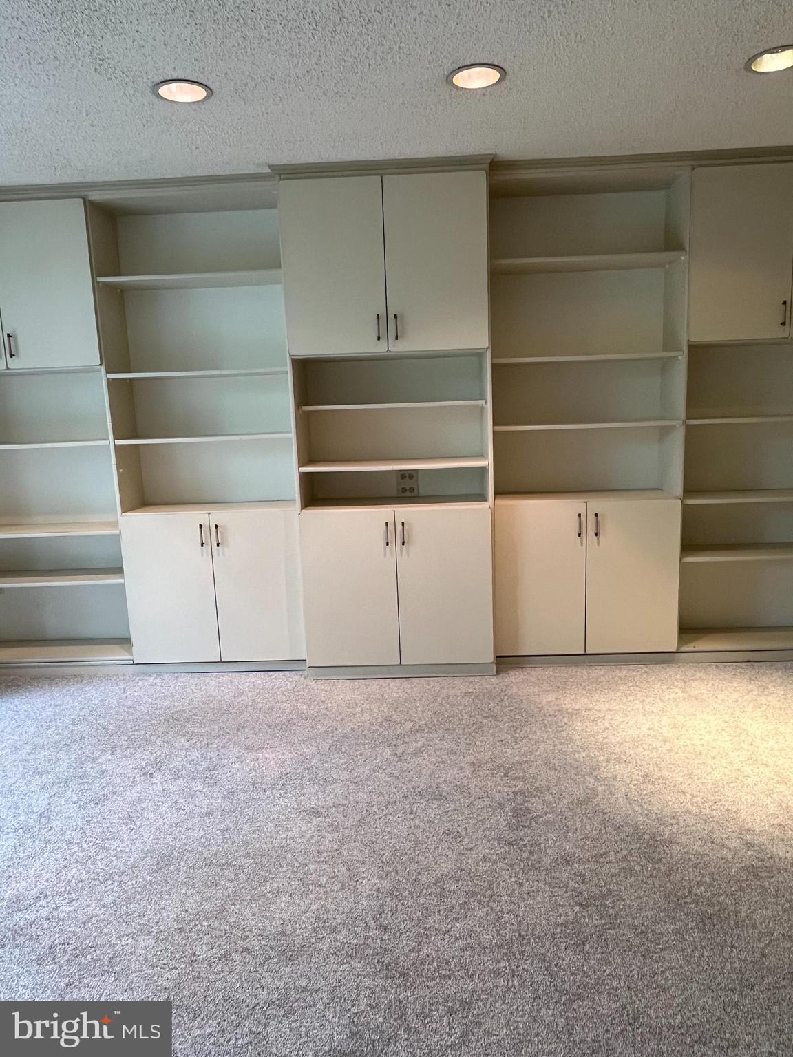 BEAVER HILL - Residential