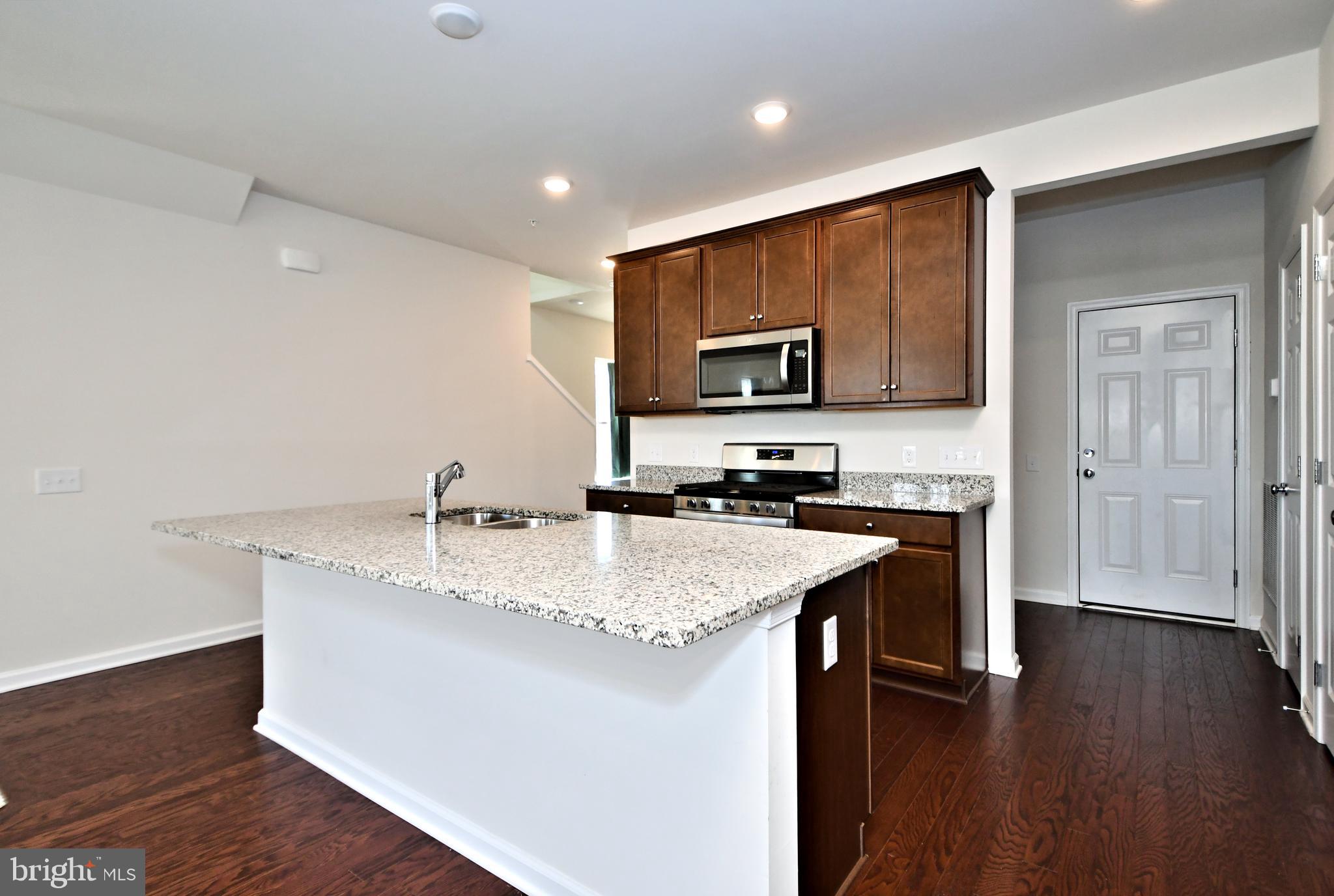 RESERVE AT FRANCONIA - Residential Lease