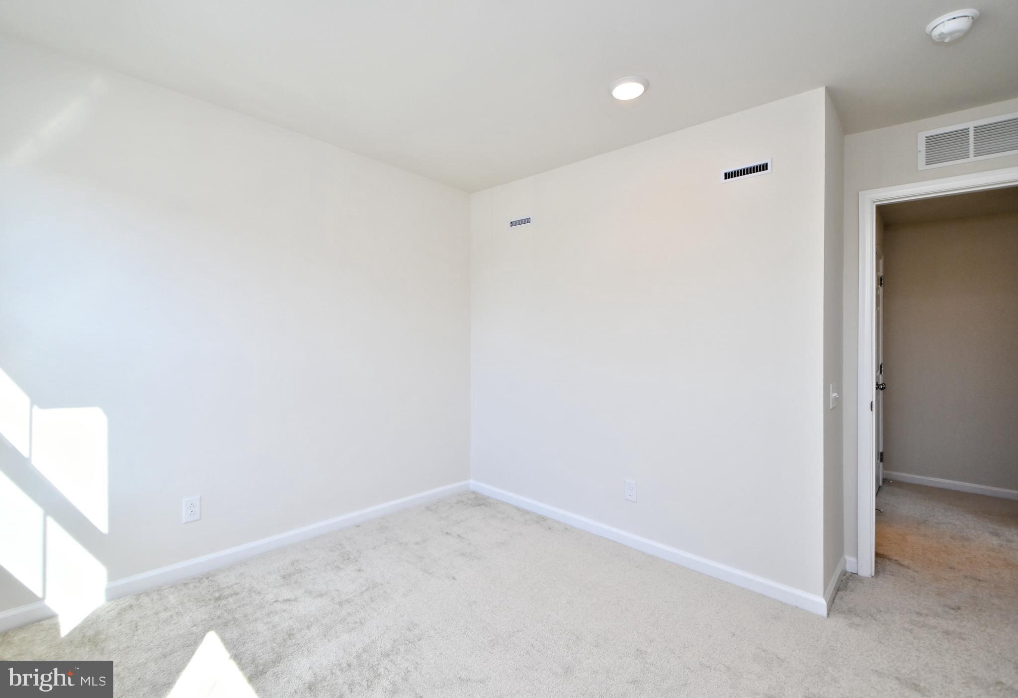 RESERVE AT FRANCONIA - Residential Lease