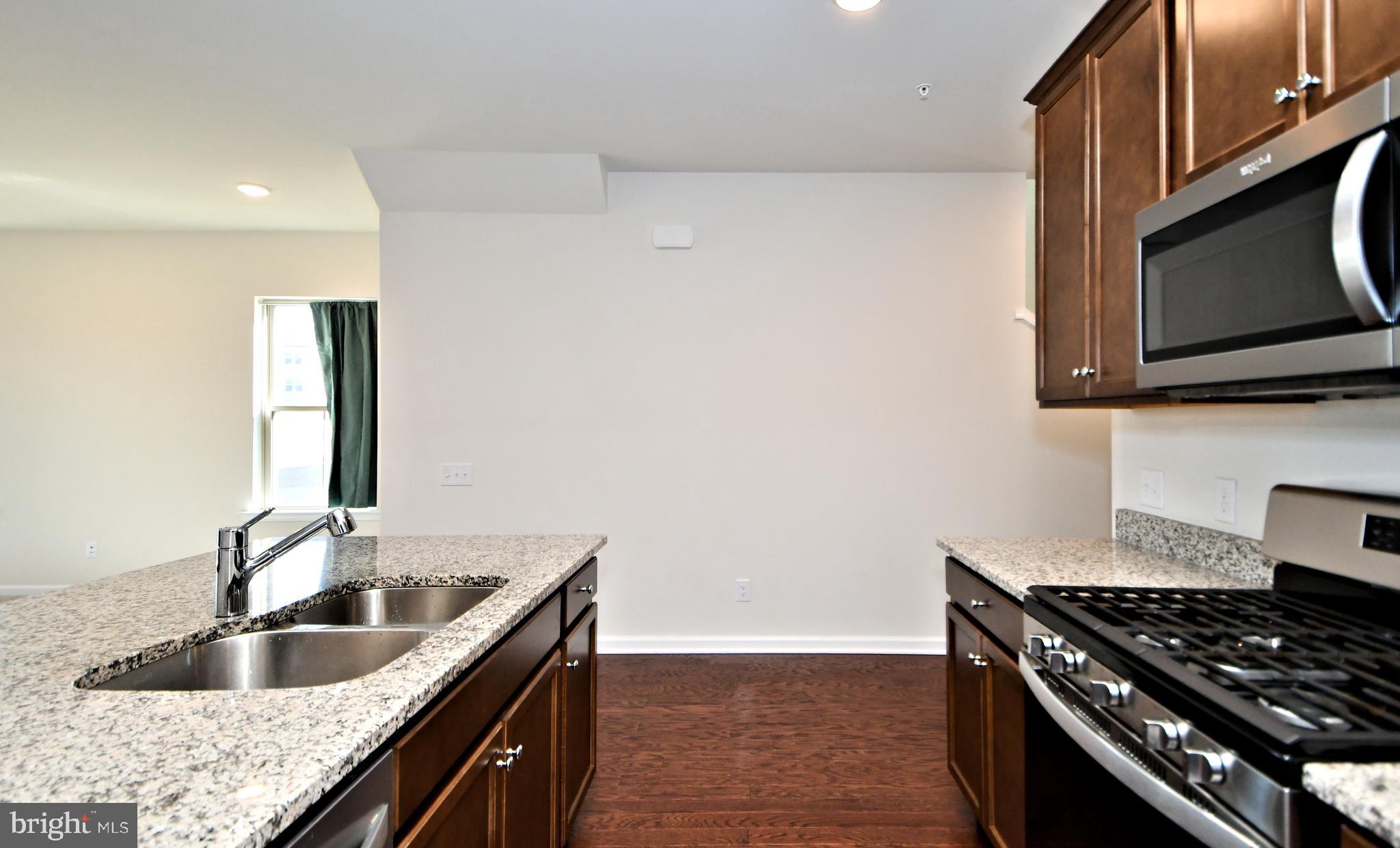 RESERVE AT FRANCONIA - Residential Lease