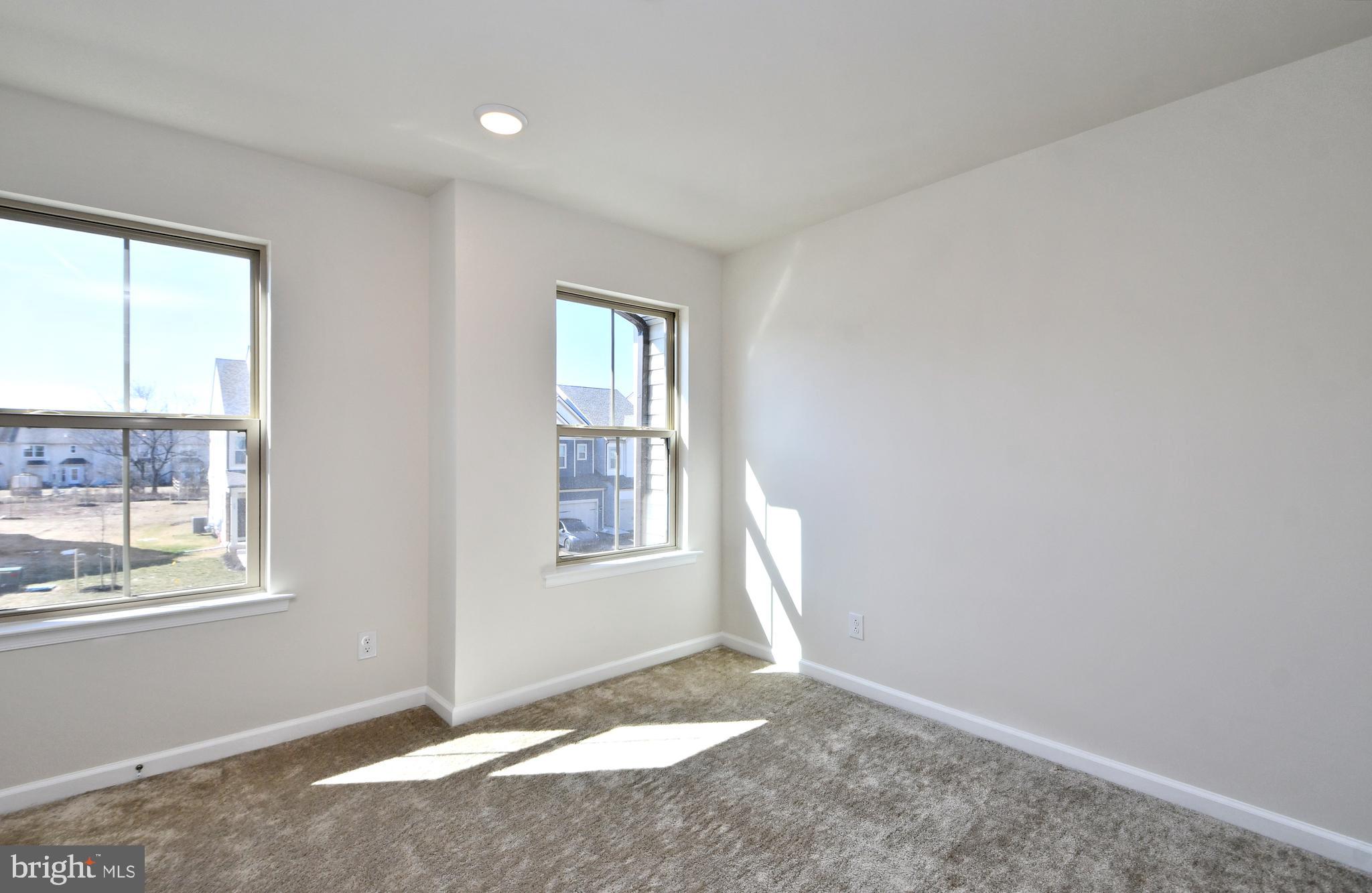 RESERVE AT FRANCONIA - Residential Lease