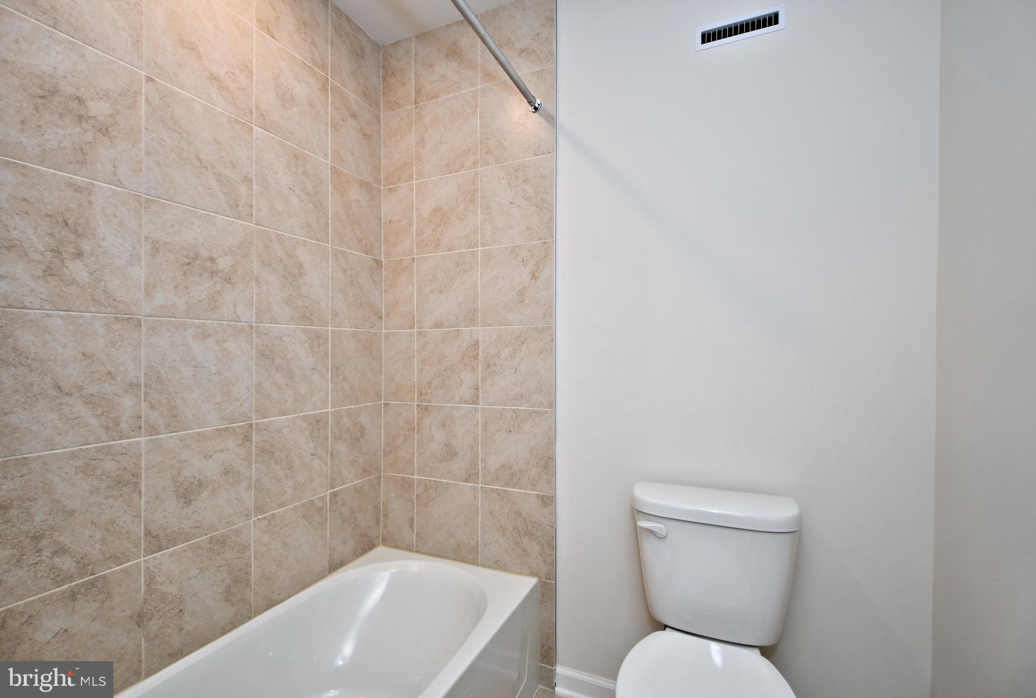 RESERVE AT FRANCONIA - Residential Lease