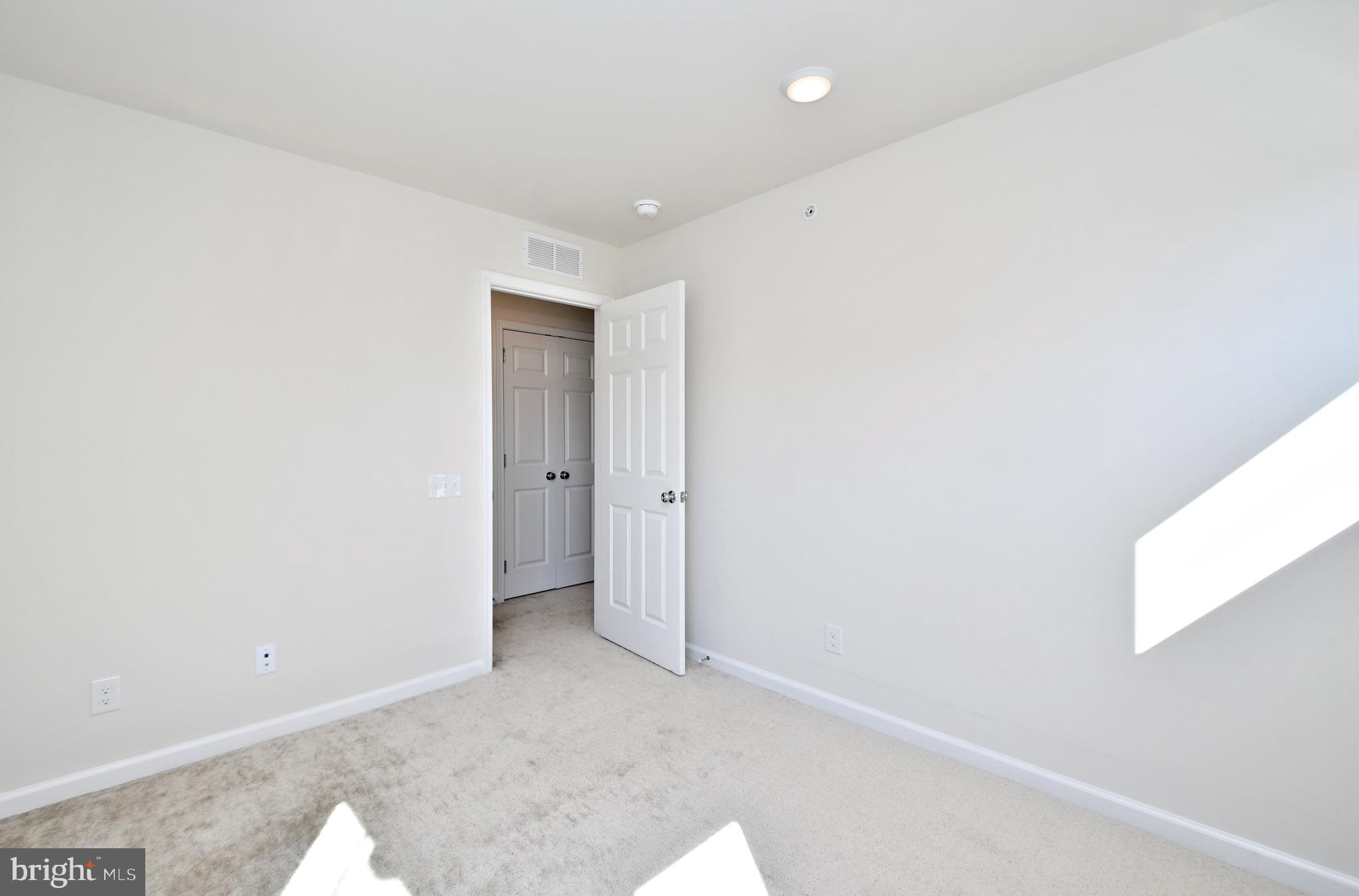 RESERVE AT FRANCONIA - Residential Lease