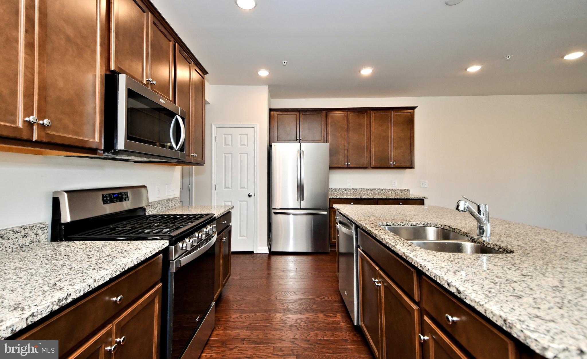 RESERVE AT FRANCONIA - Residential Lease