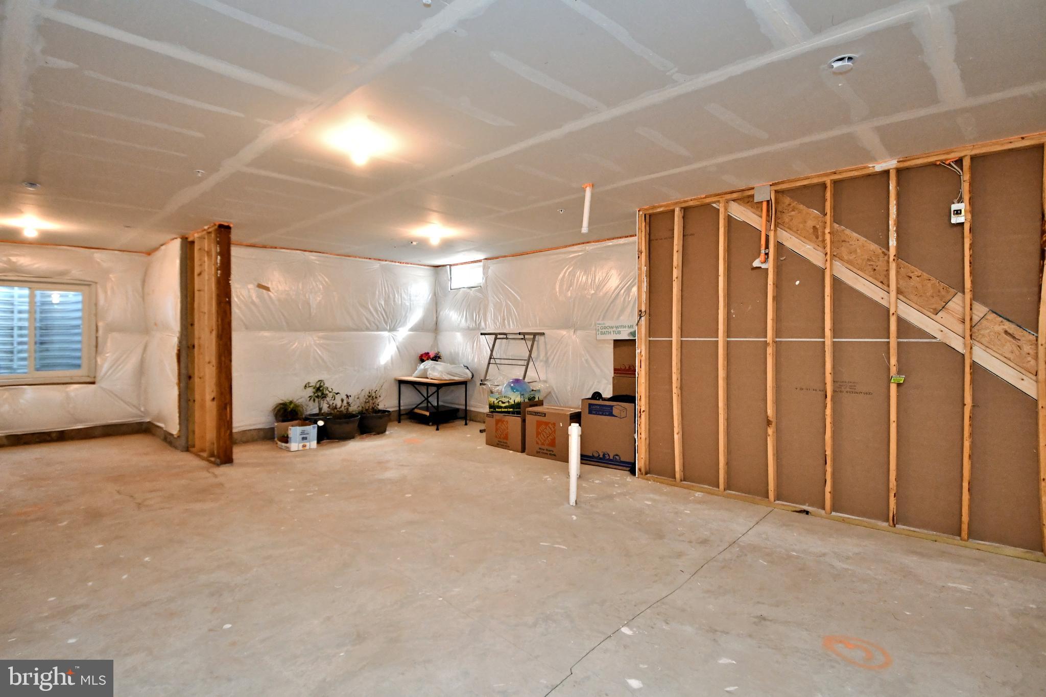 RESERVE AT FRANCONIA - Residential Lease