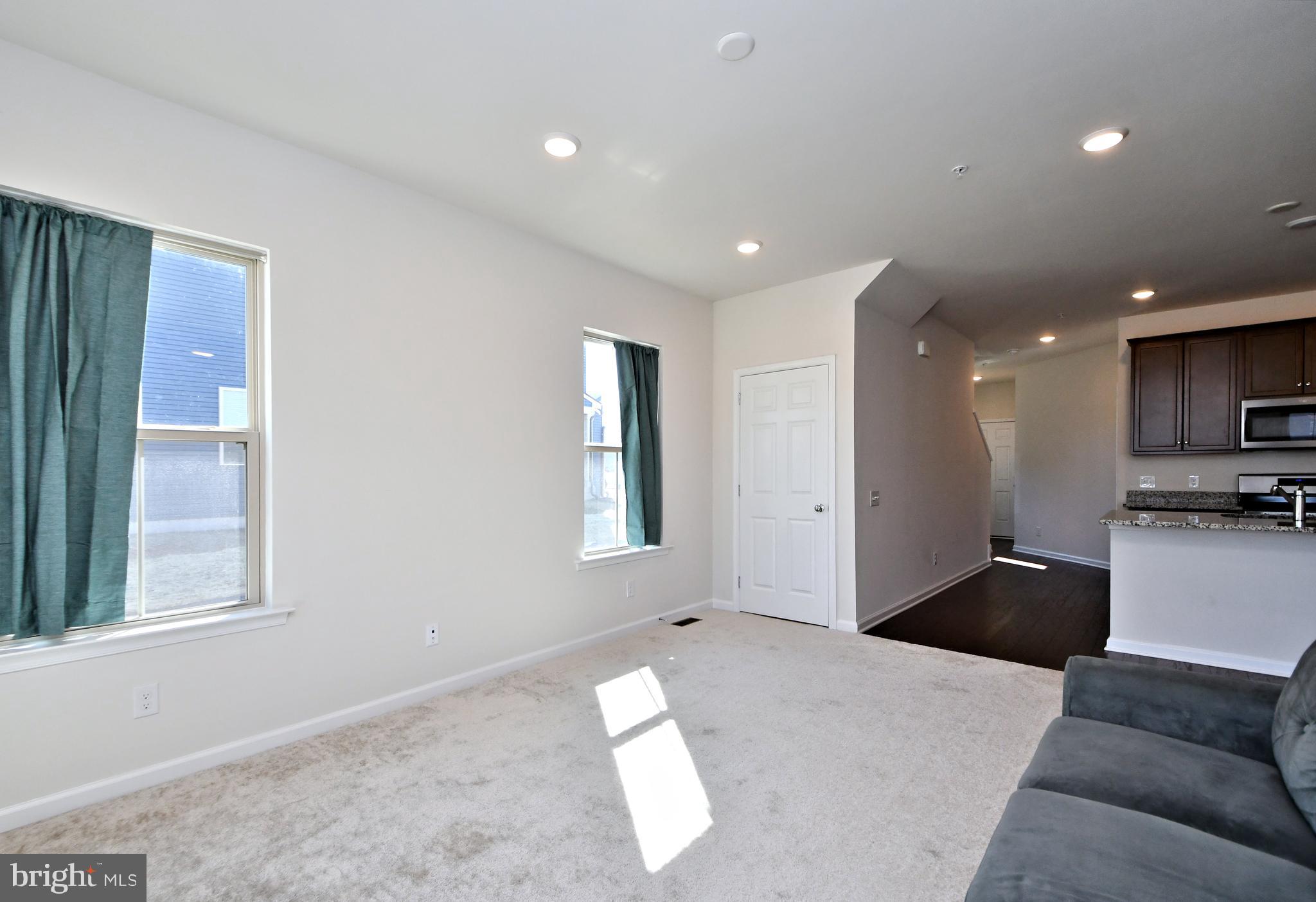 RESERVE AT FRANCONIA - Residential Lease