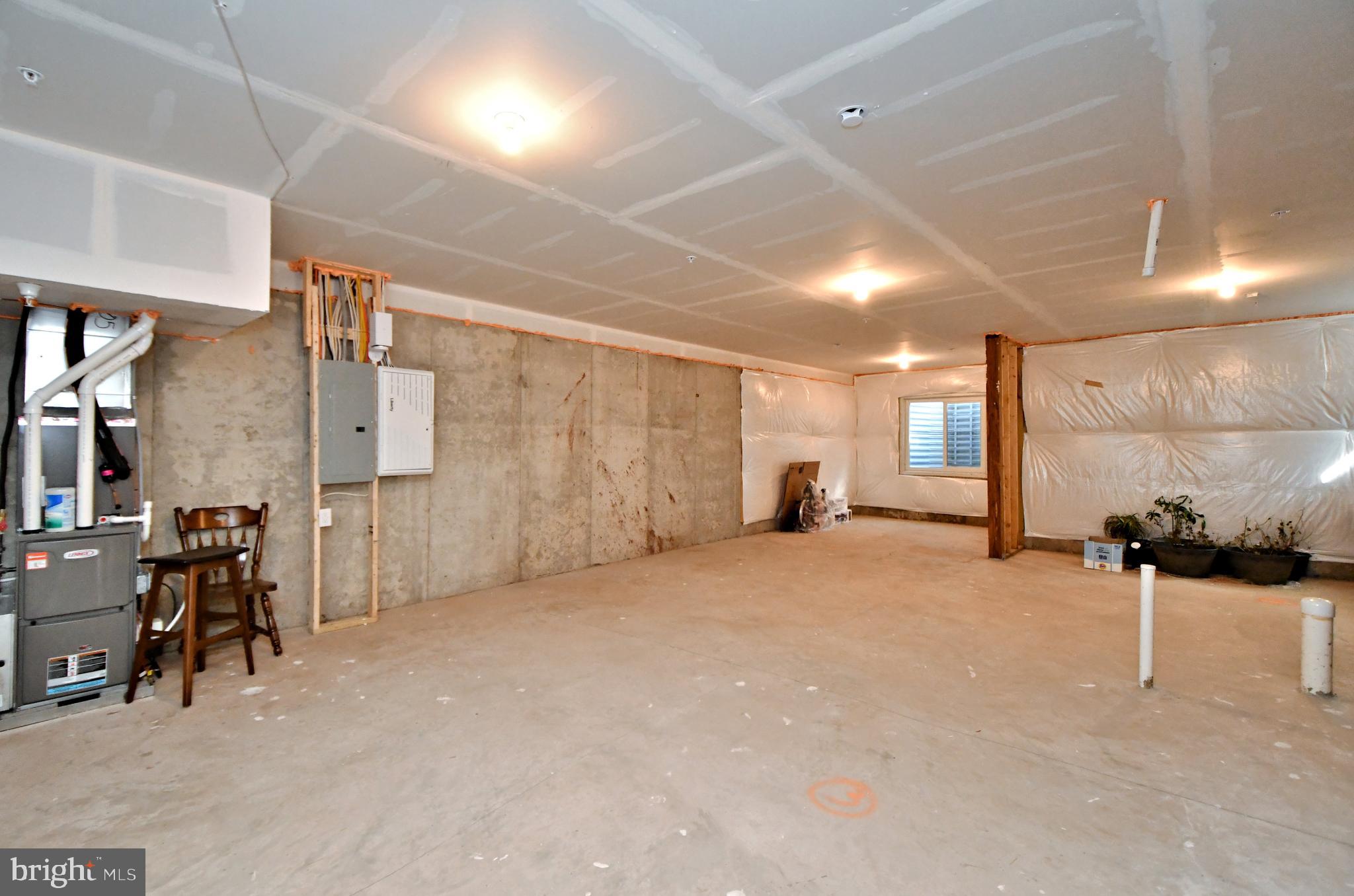 RESERVE AT FRANCONIA - Residential Lease