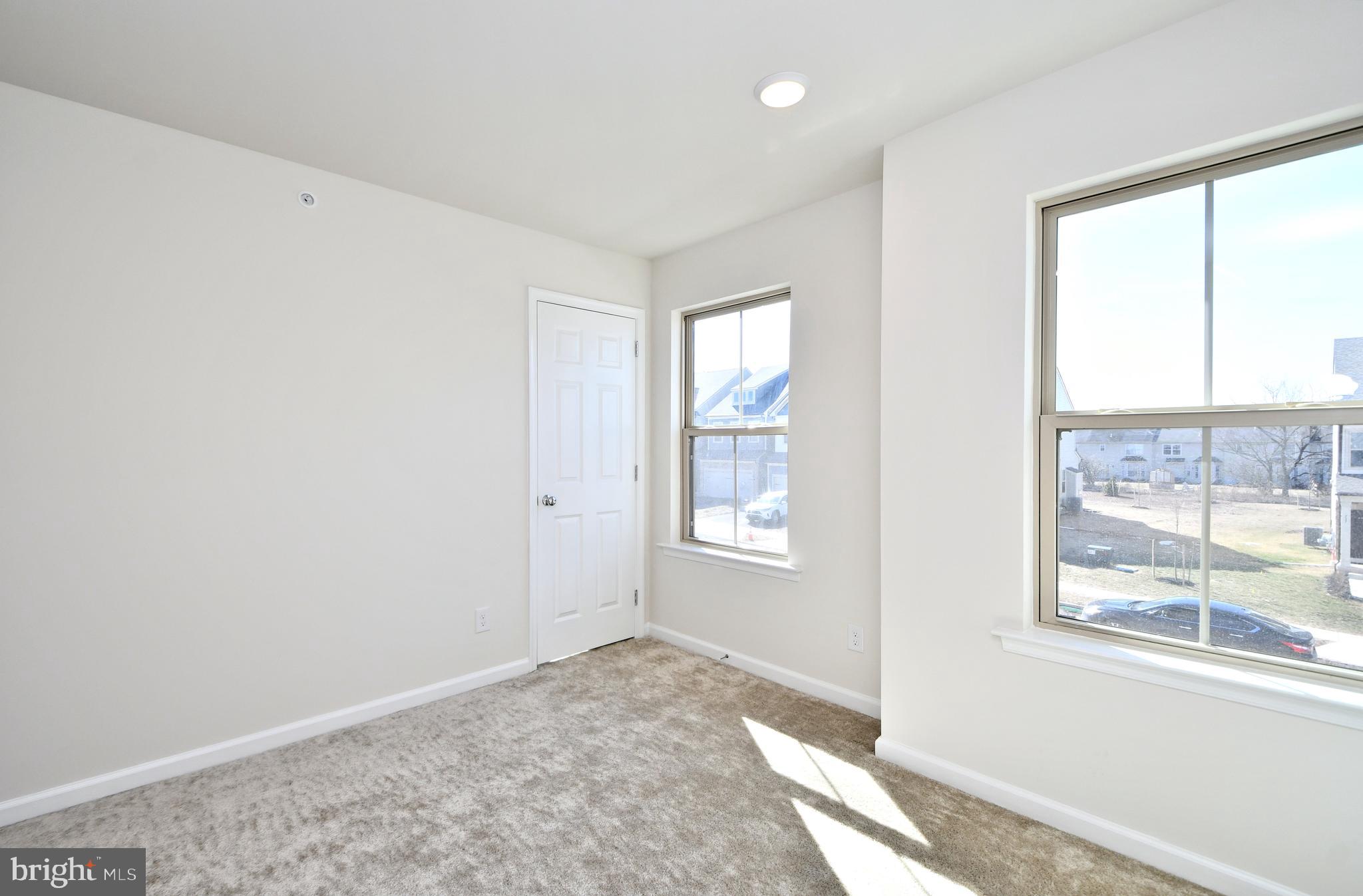 RESERVE AT FRANCONIA - Residential Lease