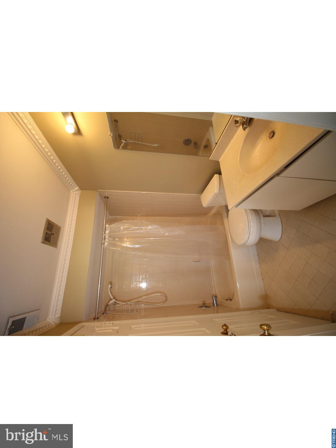 ROSE HOLLOW - Residential Lease