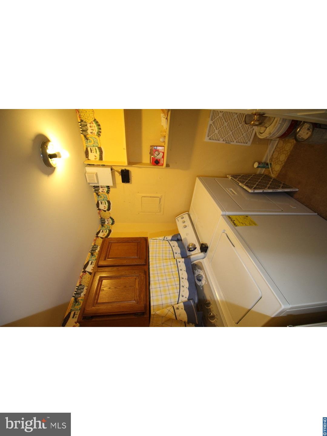 ROSE HOLLOW - Residential Lease