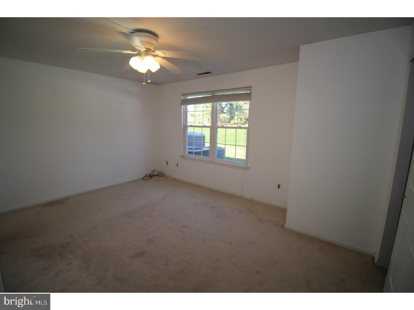 ROSE HOLLOW - Residential Lease