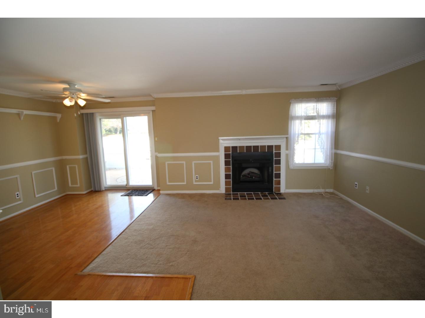 ROSE HOLLOW - Residential Lease