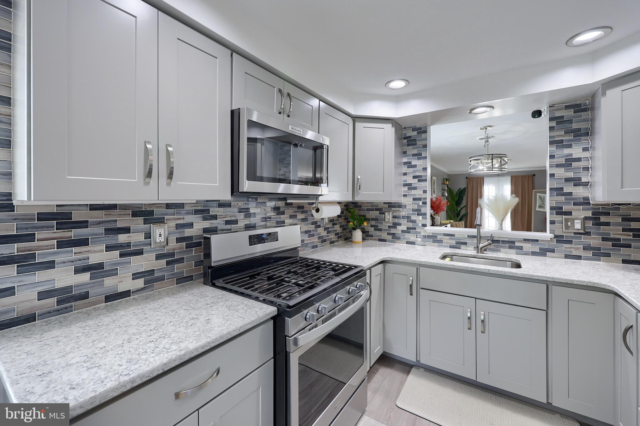 SPRINGETTS VILLAGE CONDOS - Residential