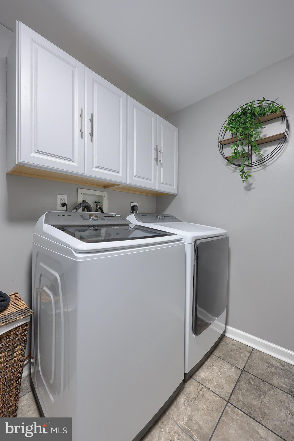 SPRINGETTS VILLAGE CONDOS - Residential