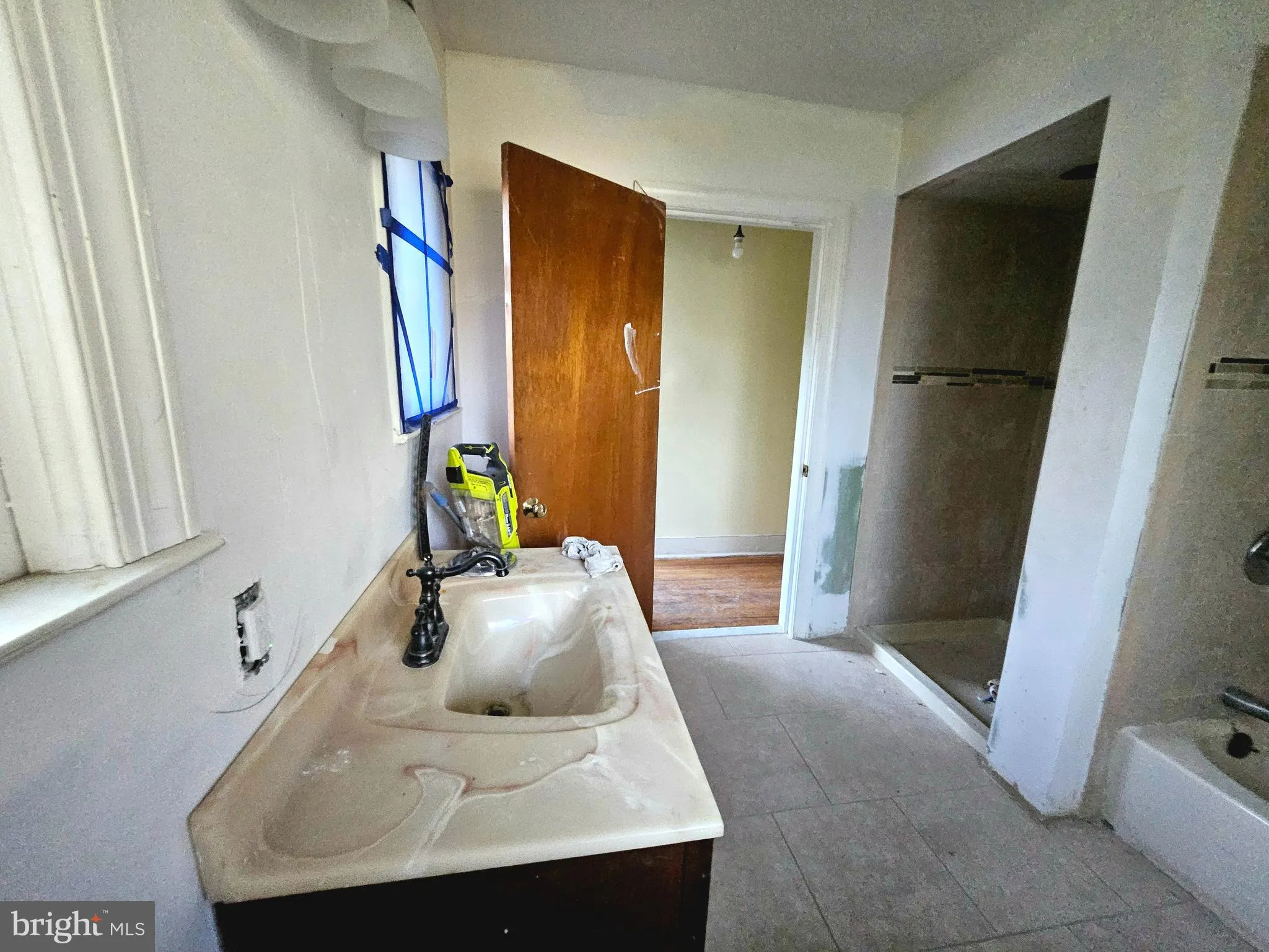 Berlin, New Jersey 08009, United States, 5 Bedrooms Bedrooms, ,3 BathroomsBathrooms,Residential,Contingent,38927