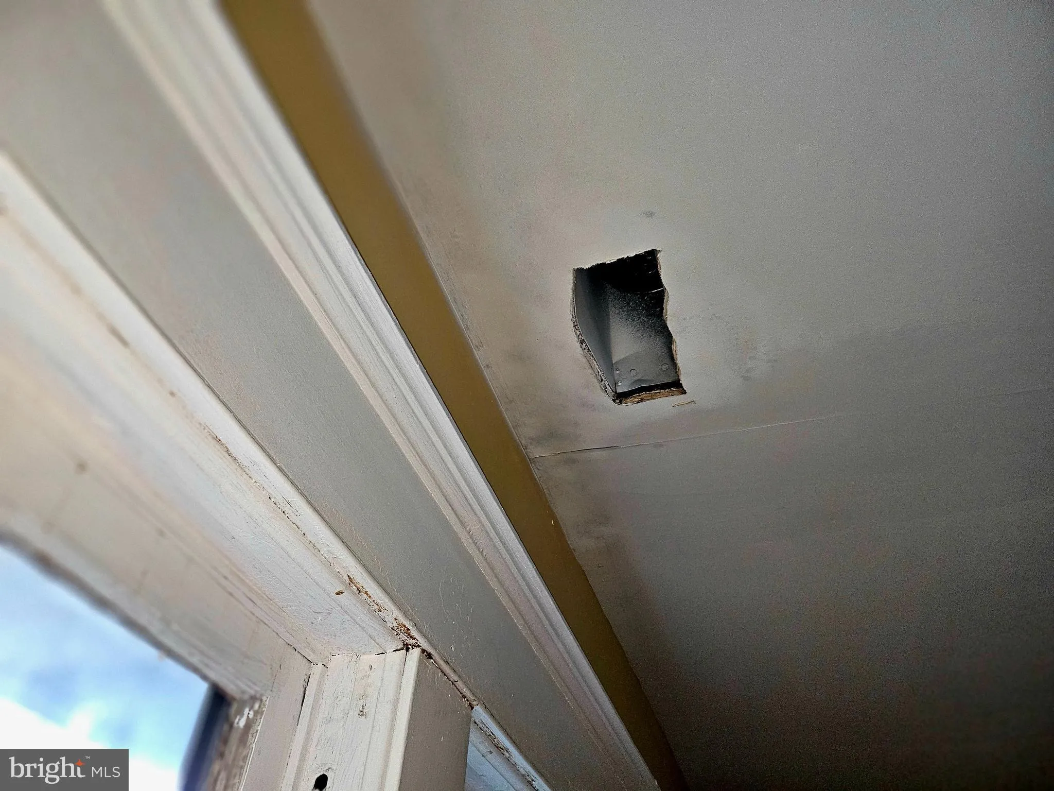 Berlin, New Jersey 08009, United States, 5 Bedrooms Bedrooms, ,3 BathroomsBathrooms,Residential,Contingent,38927