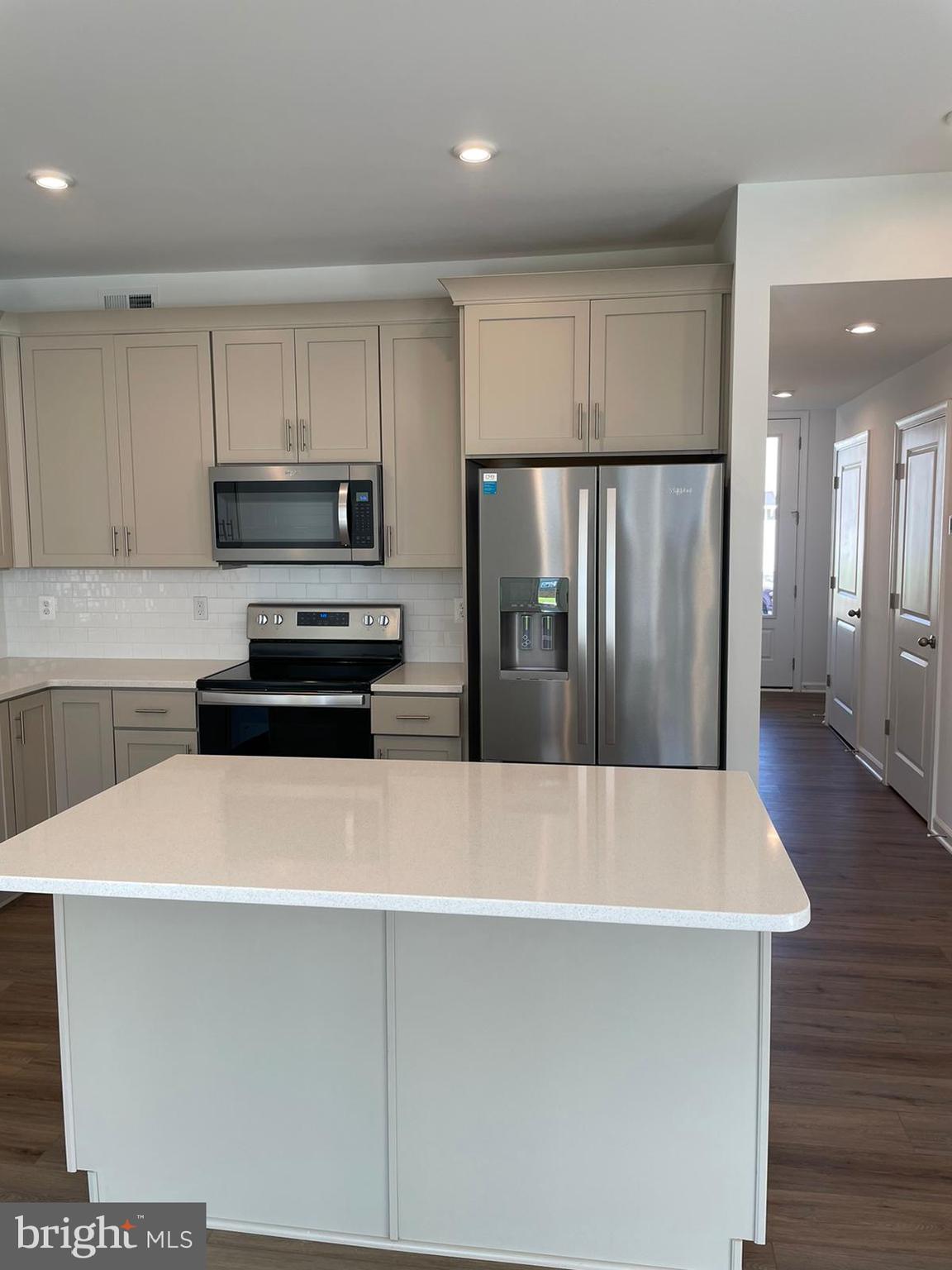 KING'S CROSSING - Residential Lease