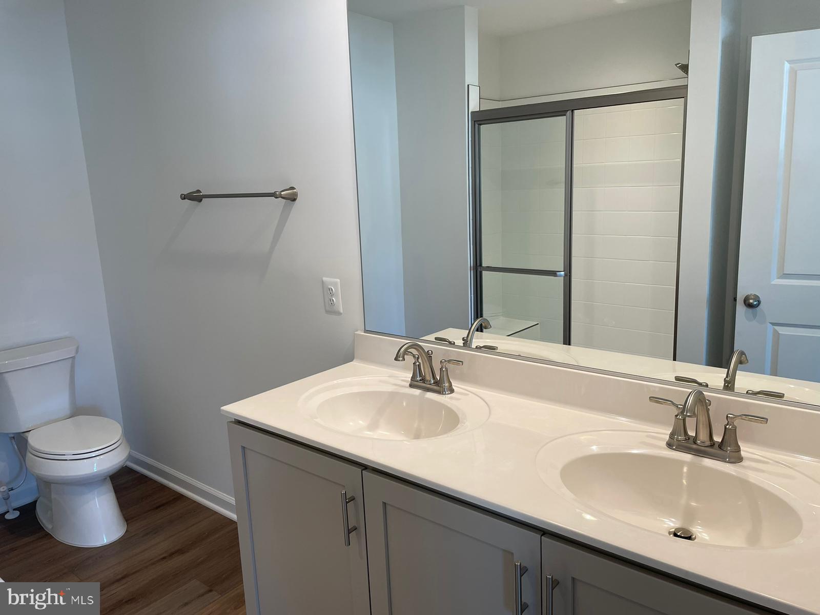 KING'S CROSSING - Residential Lease