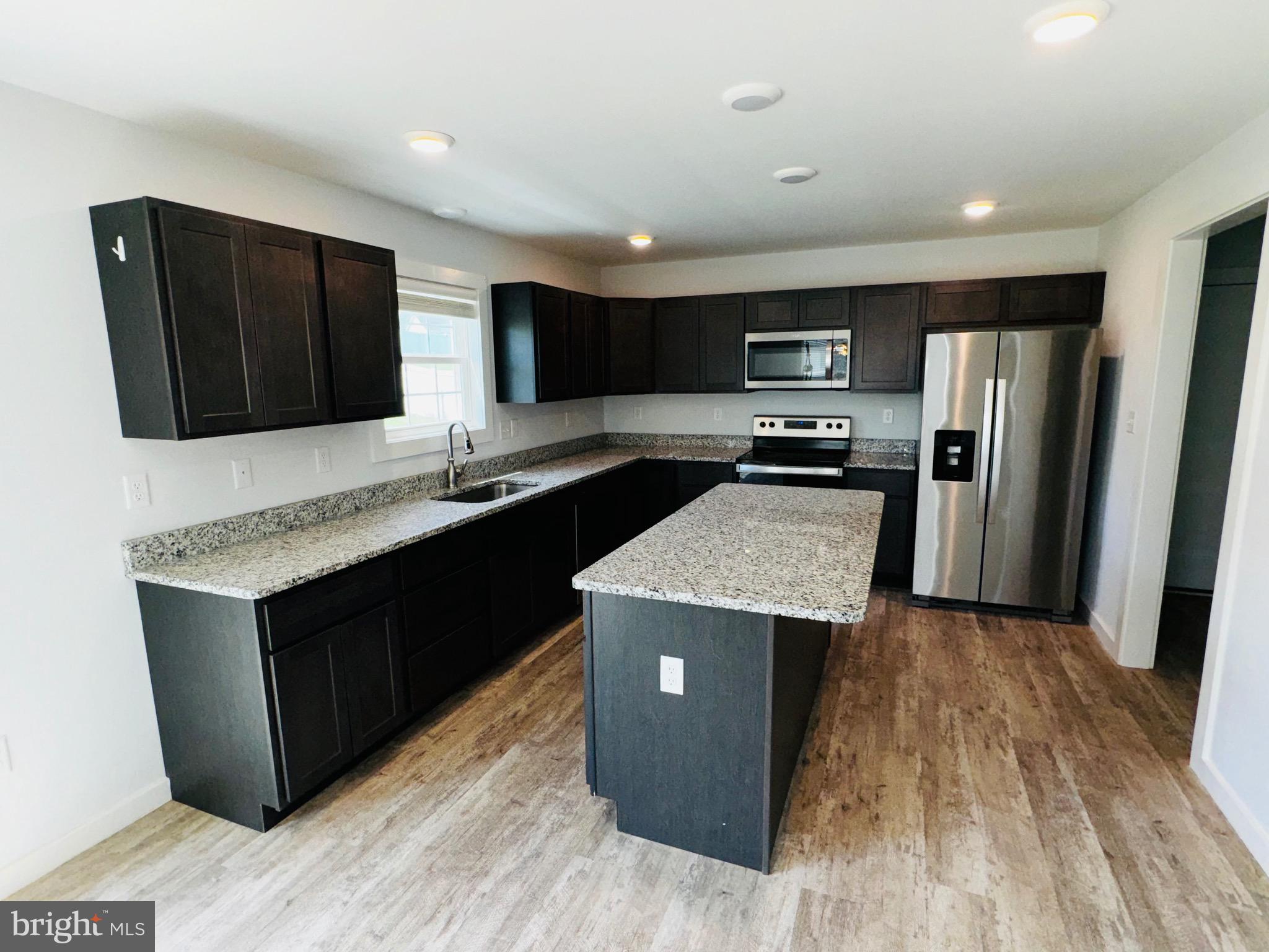 PEBBLE RIDGE - Residential