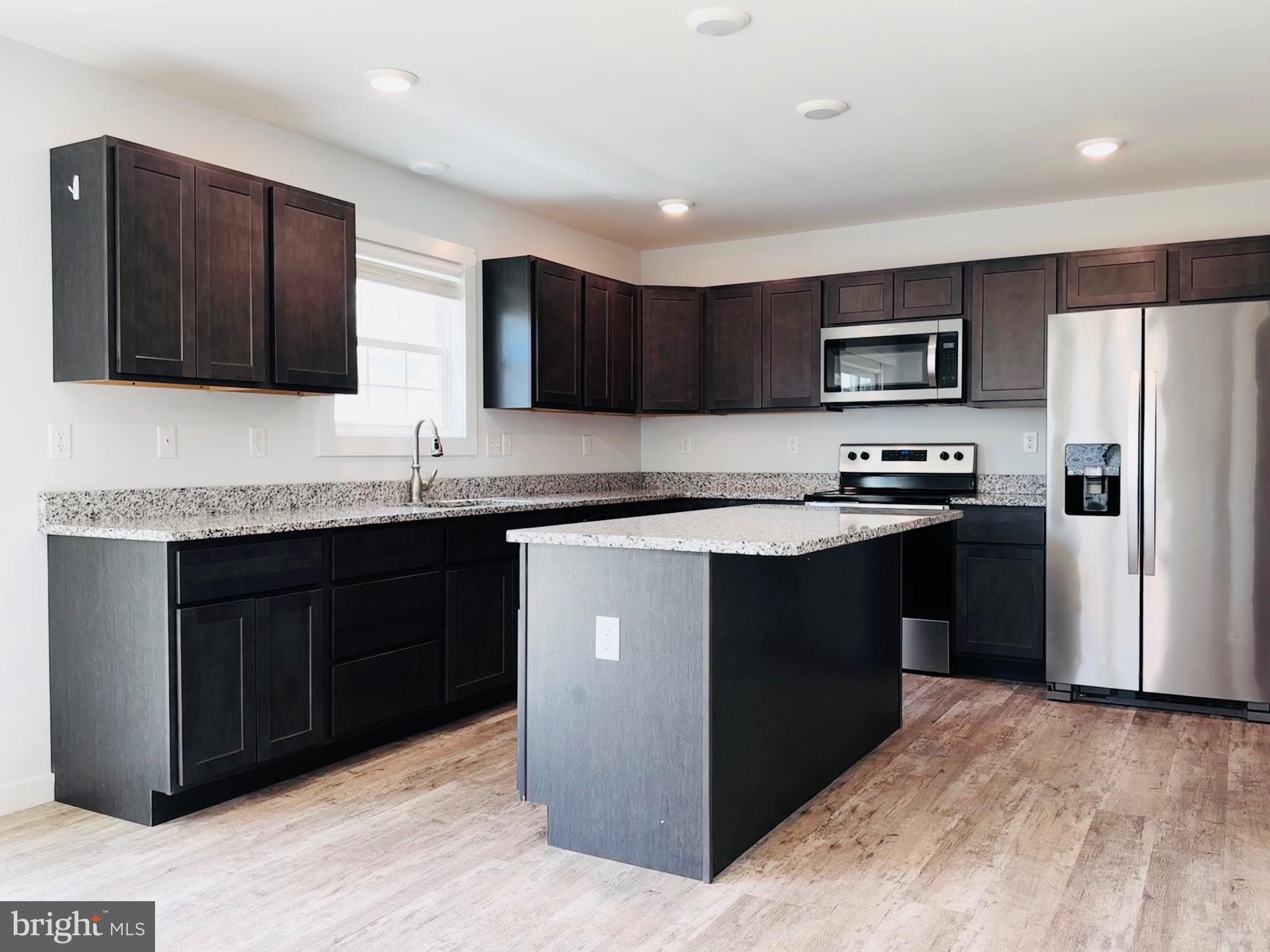 PEBBLE RIDGE - Residential