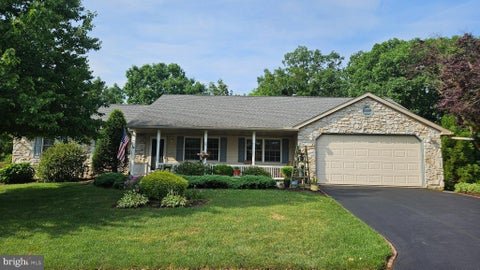 225 COUNTRY DRIVE DENVER PA 17517