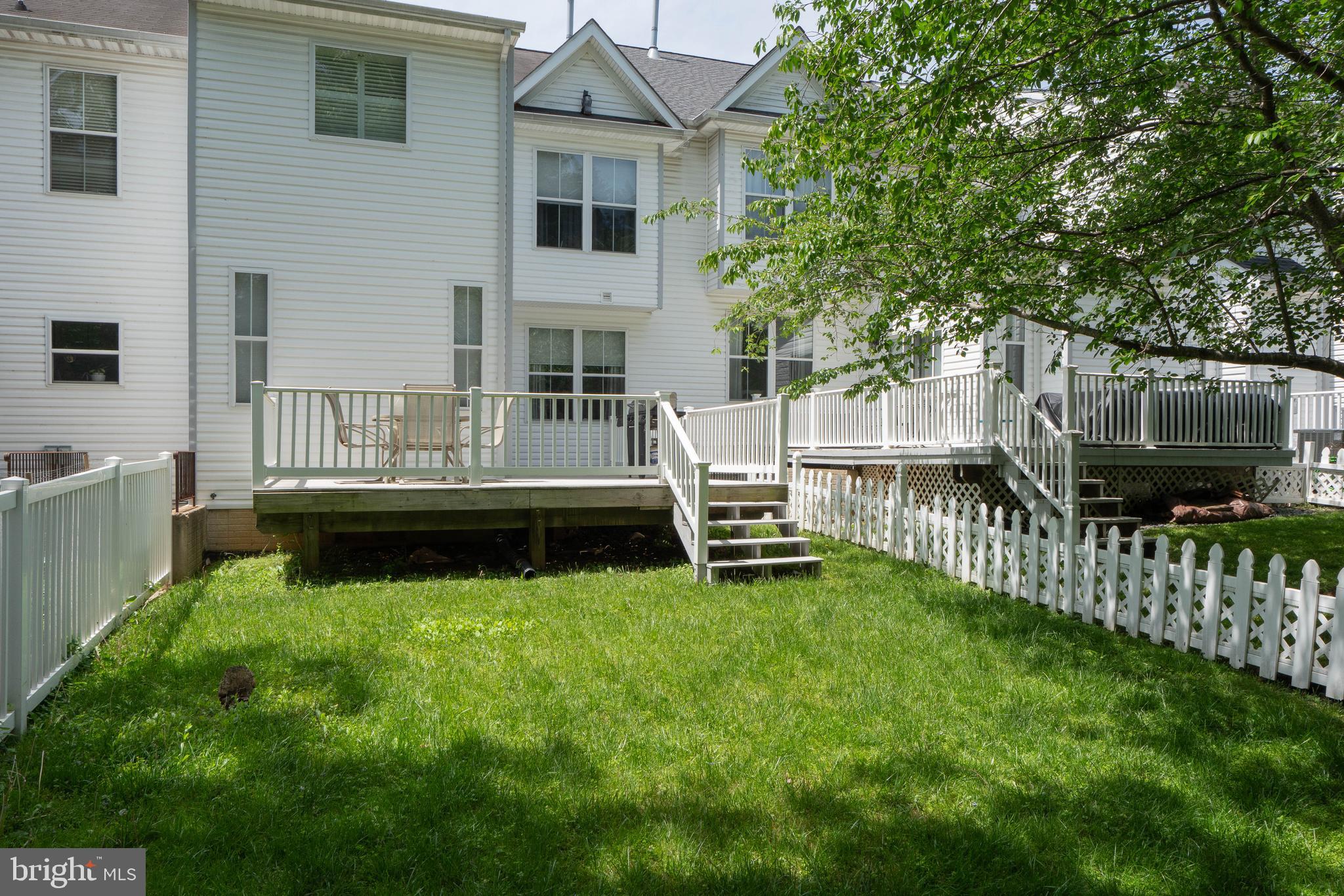 18 CANVAS PLACE
