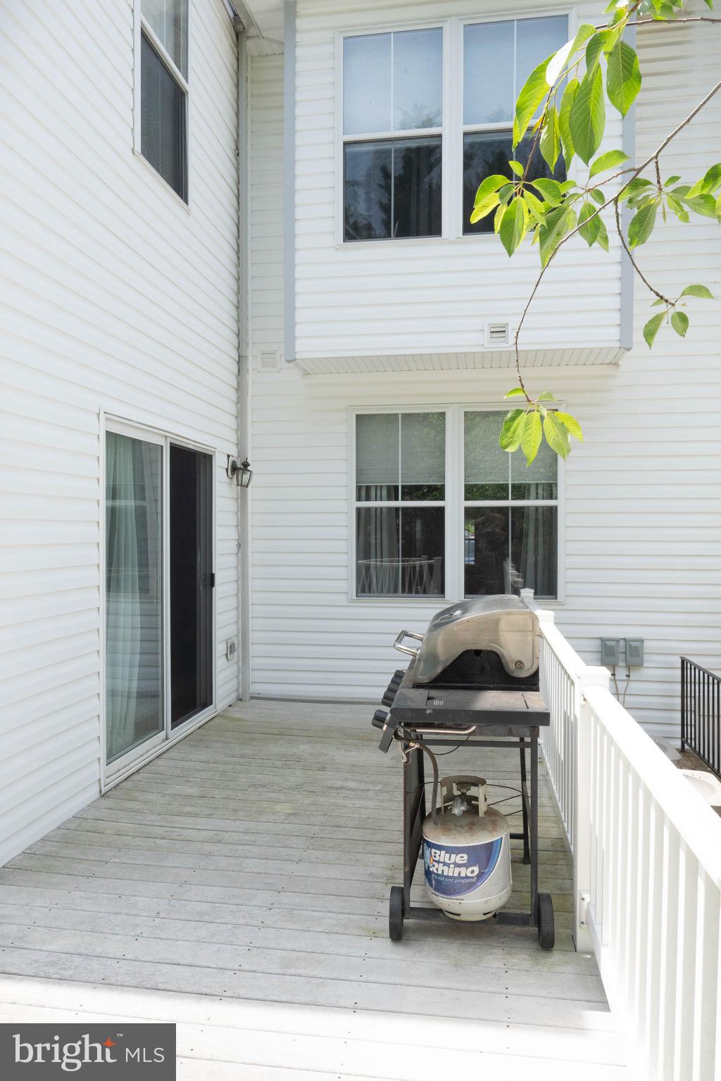 18 CANVAS PLACE