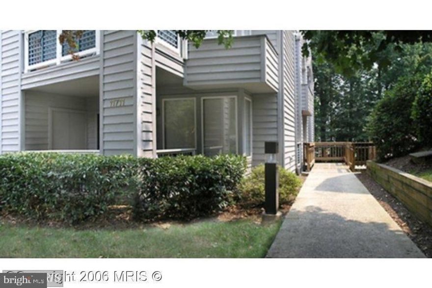 ** NORTH POINT LOCATION ** CLOSE TO VILLAGE CENTER SHOPPING & RESTAURANTS ** 2 BED ROOM 1 BATH ** FRESHLY PAINTED & WOOD FLOORING THROUGH OUT ** UPDATED KITCHEN W/GRANITE COUNTER TOPS & STAINLESS STEEL APPLIANCES ** NEW STOVE ** LIVING ROOM WITH FIREPLACE & LEADS TO PATIO BACKING TO TREES ** NEWER WASHER & DRYER ** EASY ACCESS TO ROUTE 7, FAIRFAX COUNTY PKWY & DULLES TOLL ROAD ** GOOD PLACE TO COME HOME TO ** GOOD CREDIT ONLY **