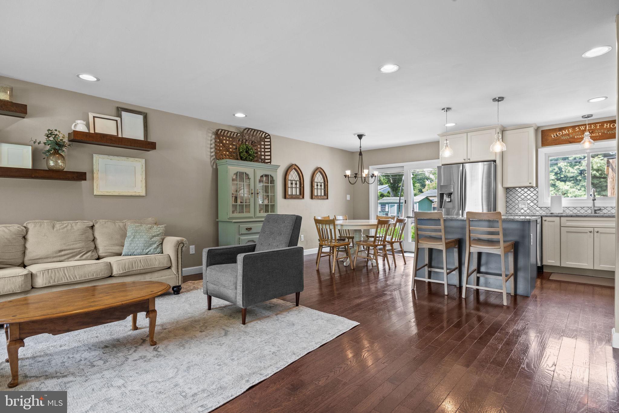 128 HEDGEROW DRIVE