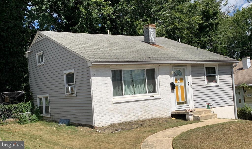 Photo of 506 Barrymore Drive, OXON HILL, MD 20745 (MLS # MDPG2166252)