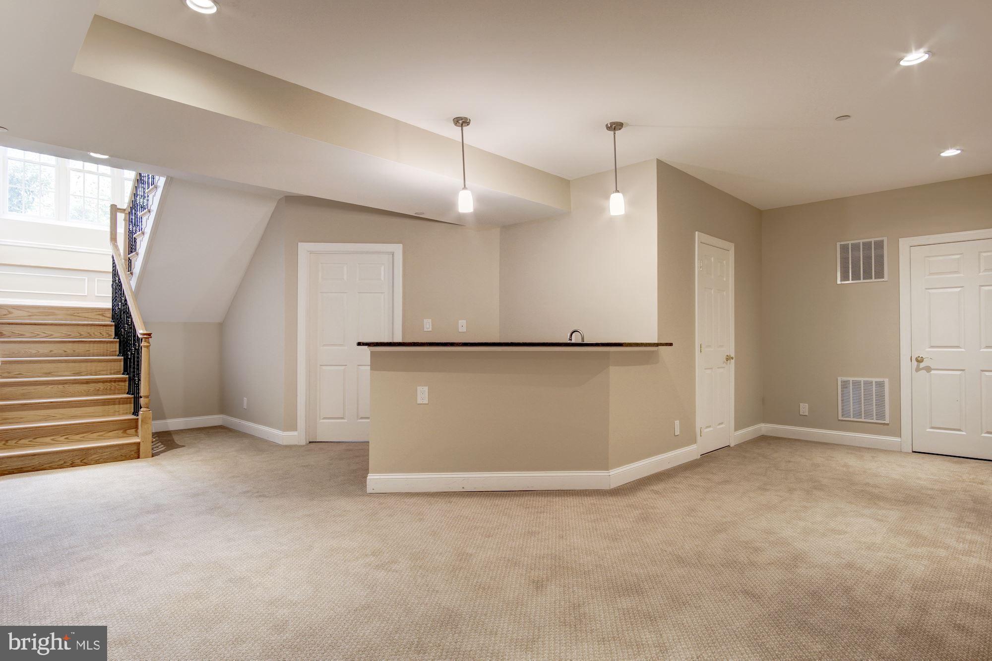 ALTA VISTA GARDENS - Residential