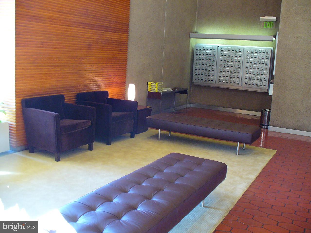 SOCIETY HILL - Residential Lease