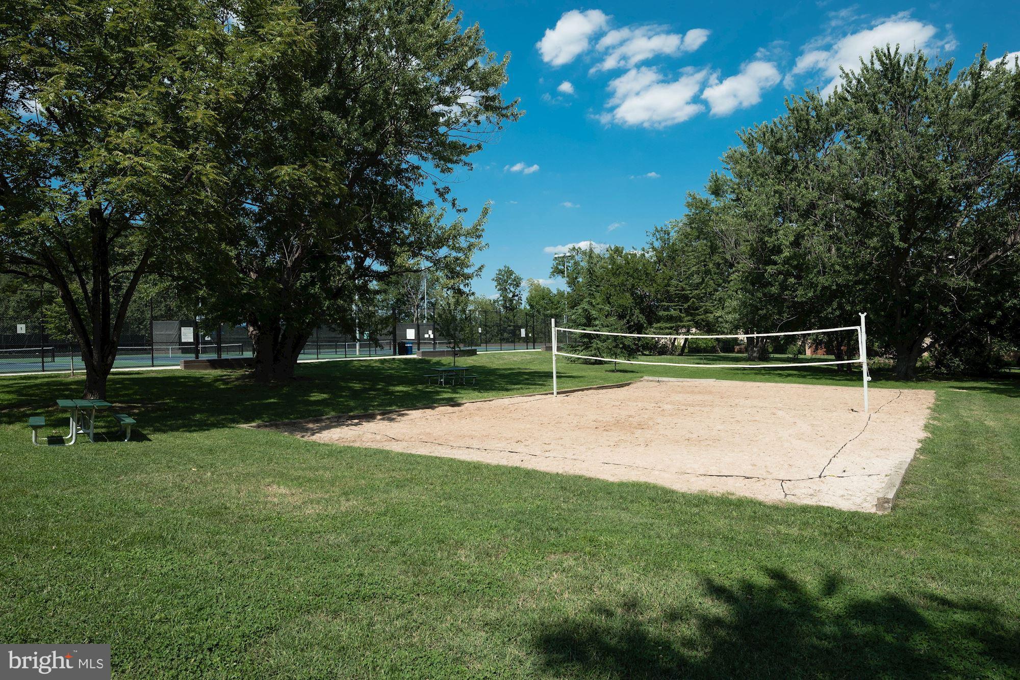 ARLINGTON - Residential