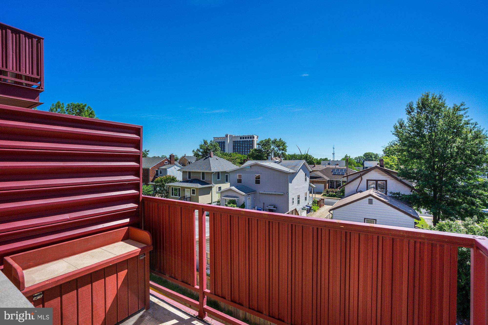 ARLINGTON - Residential