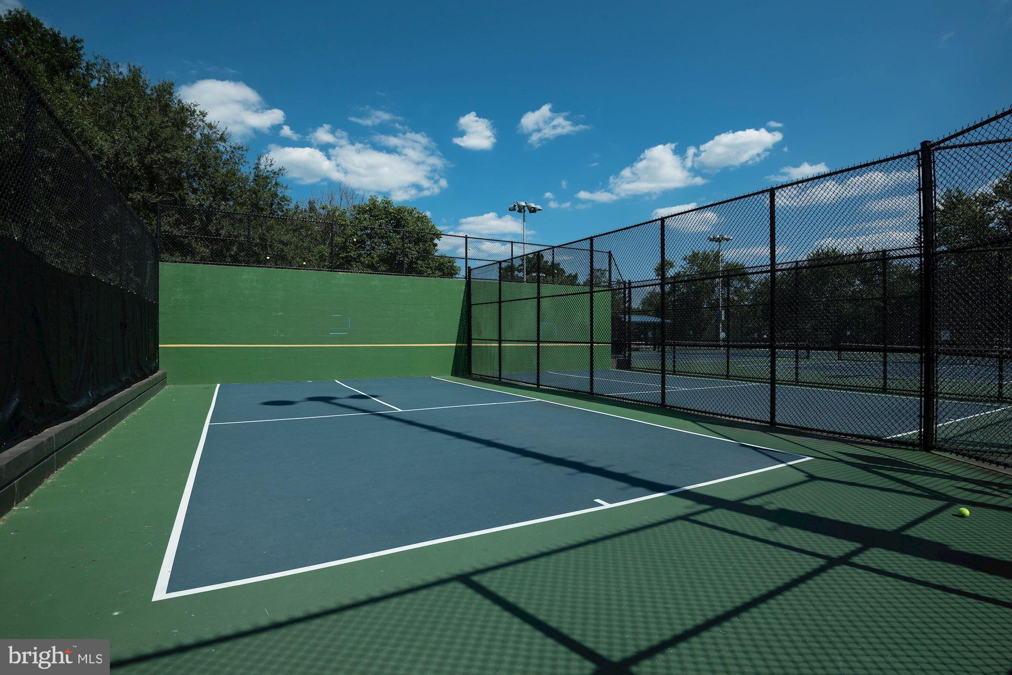 ARLINGTON - Residential