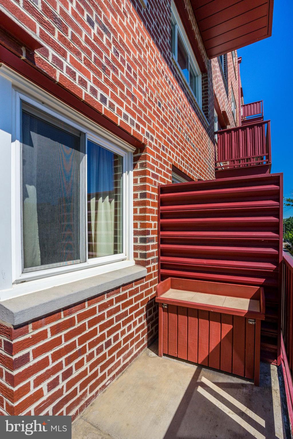 ARLINGTON - Residential