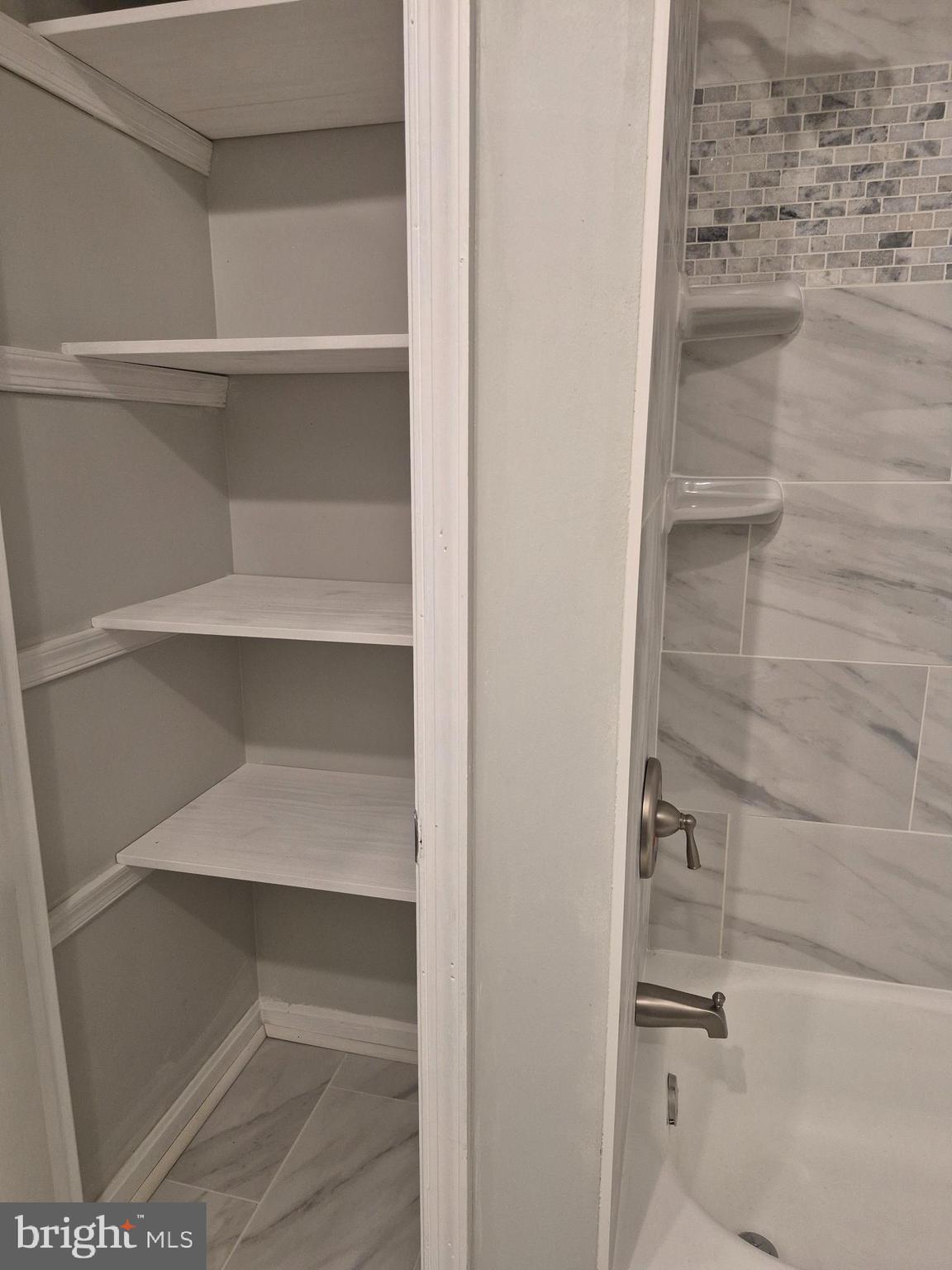 CLEVELAND PARK - Residential